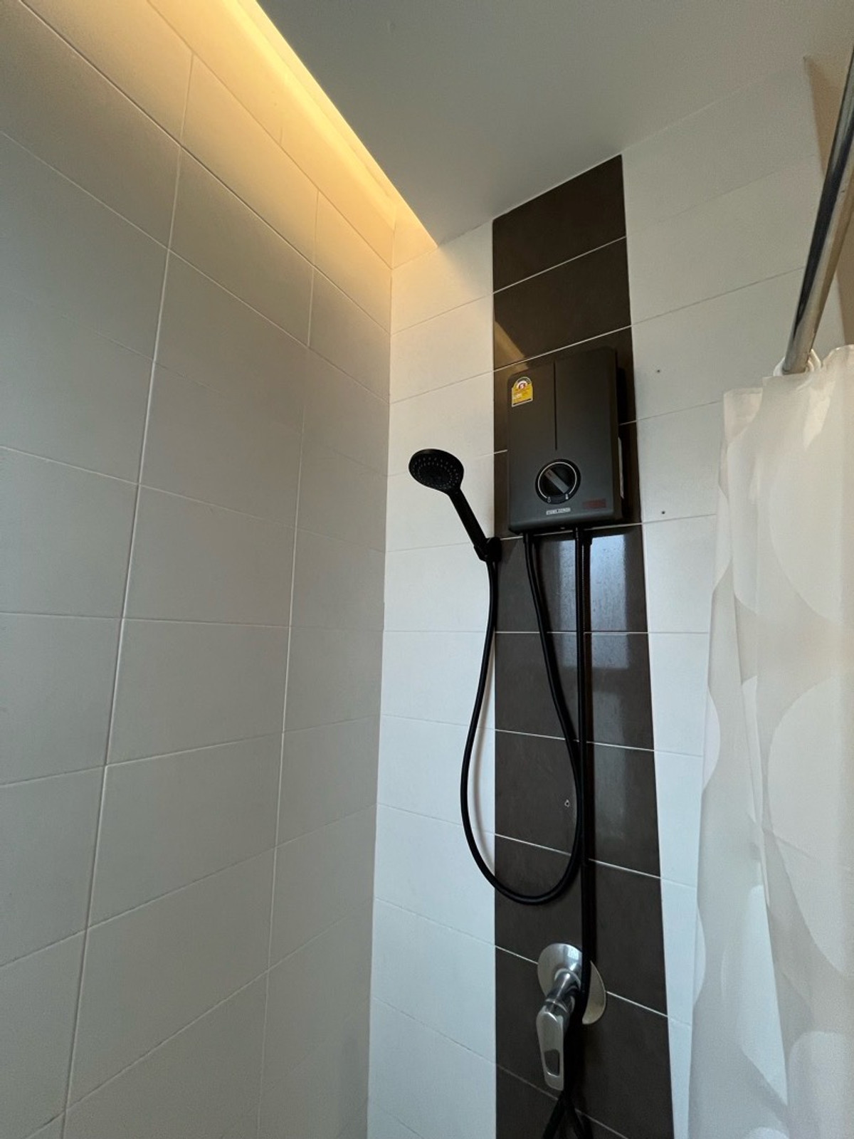 For RentTownhomeLadkrabang, Suwannaphum Airport : RH021826 Townhome for rent, 3 floors, 3 bedrooms, newly renovated at The Metro Rama 9 near ARL Hua Mak.