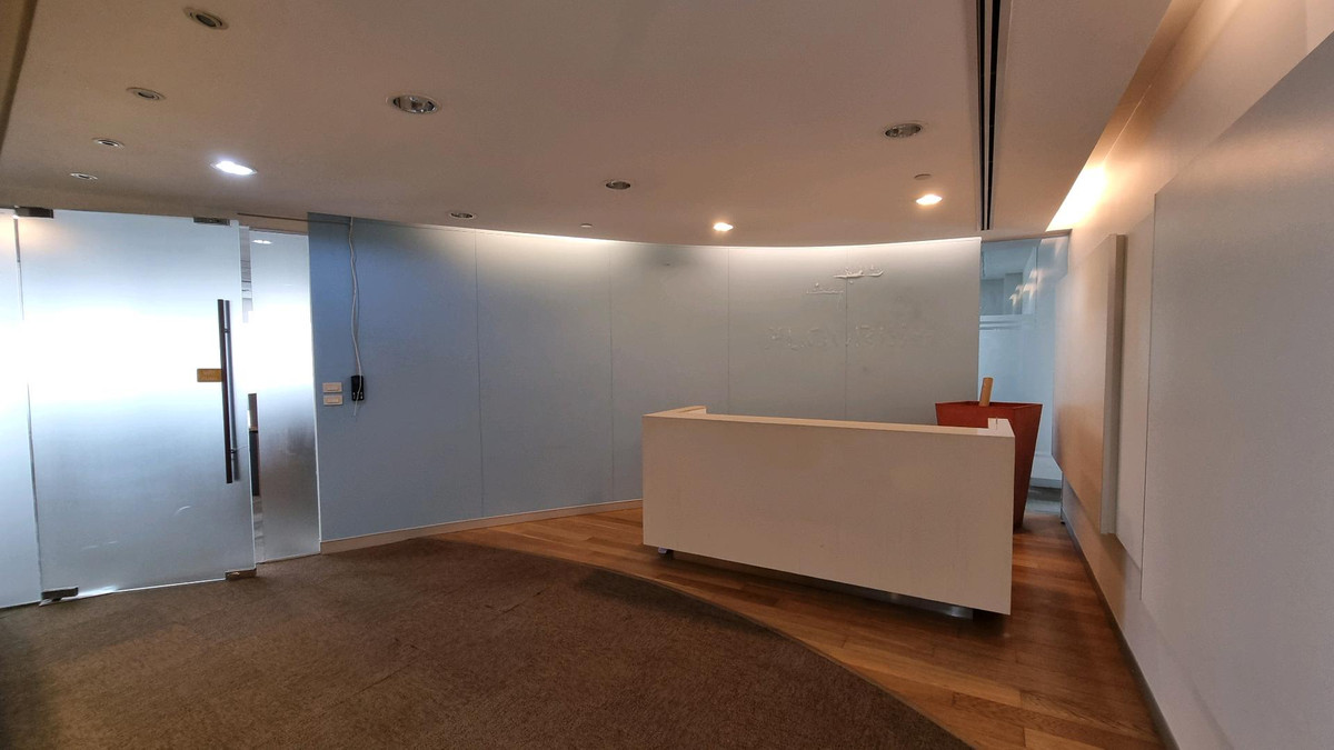 For RentOfficeSukhumvit, Asoke, Thonglor : Office for Rent | Asoke Area | Direct access to BTS & MRT  375.96 sqm.