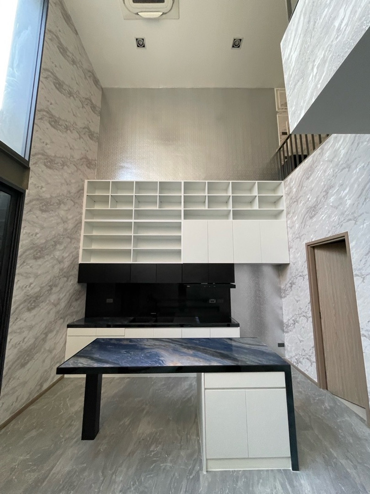 ให้เช่าทาวน์โฮมลาดพร้าว101 แฮปปี้แลนด์ : ให้เช่า – ทาวน์โฮมสุดหรู โครงการ THER LADPRAO 93 (เธอ ลาดพร้าว 93)  วิวสวน บรรยากาศร่มรื่น