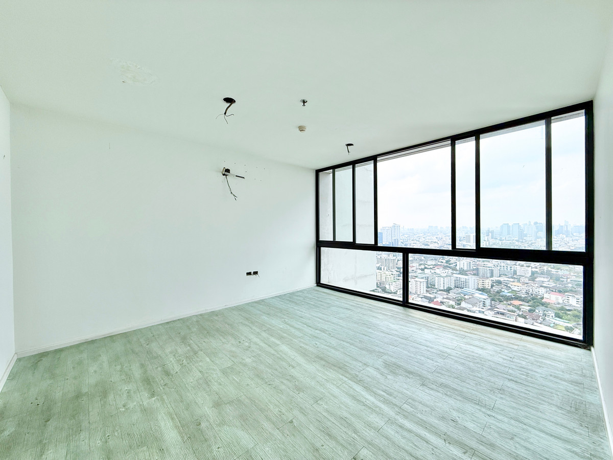 ขายคอนโดลาดพร้าว เซ็นทรัลลาดพร้าว : 🚀 The issara Ladprao - 77ตรม. 2นอน2น้ำ ทิศใต้ ชั้นสูง ราคาดี 092-545-6151 (ทีม)