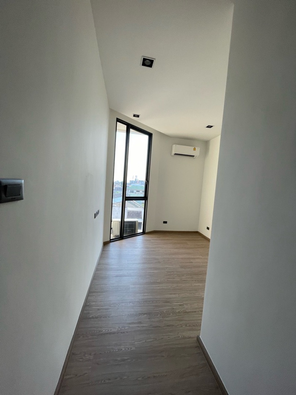 ให้เช่าทาวน์โฮมลาดพร้าว101 แฮปปี้แลนด์ : ให้เช่า – ทาวน์โฮมสุดหรู โครงการ THER LADPRAO 93 (เธอ ลาดพร้าว 93)  วิวสวน บรรยากาศร่มรื่น