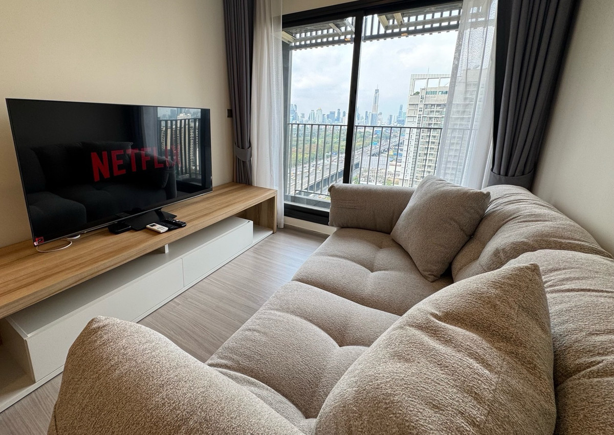 ให้เช่าคอนโดพระราม 9 เพชรบุรีตัดใหม่ RCA : 🔥ให้เช่าด่วน🔥ไลฟ์ อโศก ไฮป์ ห้องกว้าง วิวสวย เฟอร์นิเจอร์ครบพร้อมเข้าอยู่ ติดรถไฟฟ้า เดินทางสะดวก