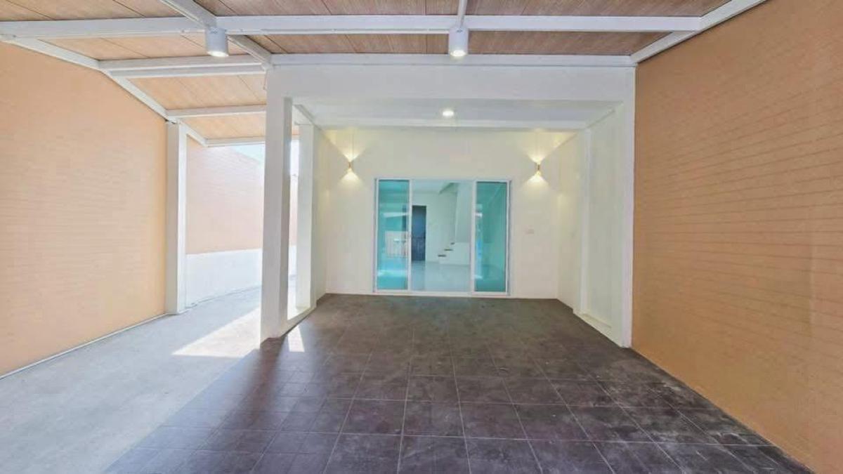 ขายทาวน์โฮมบางแค เพชรเกษม : ขายทาวน์เฮ้าส์/ทาวน์โฮม  บ้านพระปิ่น 4 หน้ากว้าง รีโนเวทใหม่ หนองแขม เขต หนองแขม กรุงเทพ CX-145636