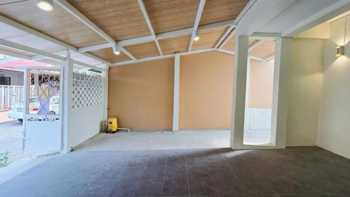 ขายทาวน์โฮมบางแค เพชรเกษม : ขายทาวน์เฮ้าส์/ทาวน์โฮม  บ้านพระปิ่น 4 หน้ากว้าง รีโนเวทใหม่ หนองแขม เขต หนองแขม กรุงเทพ CX-145636