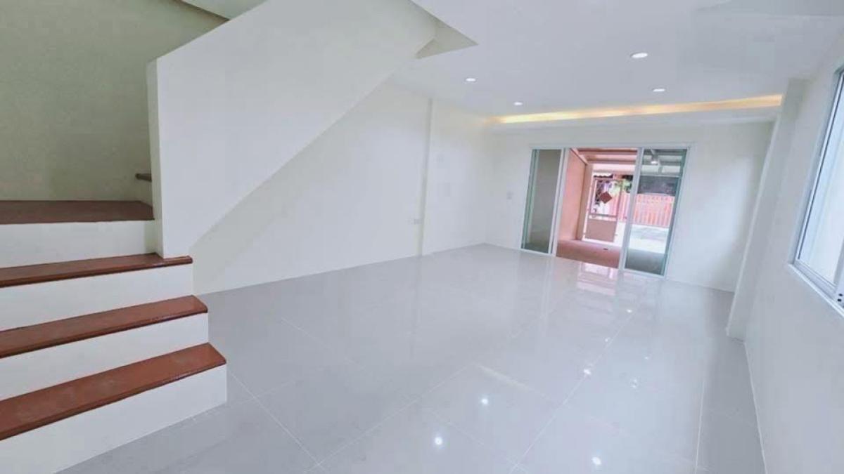 ขายทาวน์โฮมบางแค เพชรเกษม : ขายทาวน์เฮ้าส์/ทาวน์โฮม  บ้านพระปิ่น 4 หน้ากว้าง รีโนเวทใหม่ หนองแขม เขต หนองแขม กรุงเทพ CX-145636