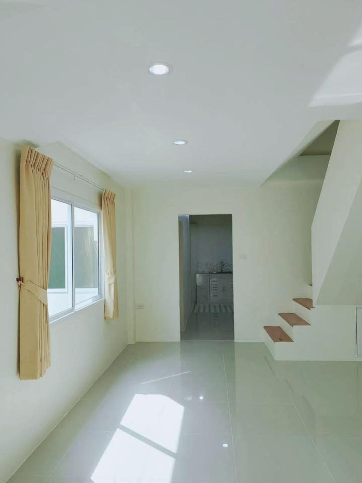 ขายทาวน์โฮมบางแค เพชรเกษม : ขายทาวน์เฮ้าส์/ทาวน์โฮม  บ้านพระปิ่น 4 หน้ากว้าง รีโนเวทใหม่ หนองแขม เขต หนองแขม กรุงเทพ CX-145636