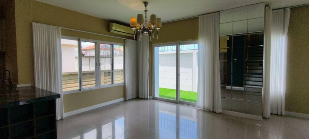 For SaleHouseLadkrabang, Suwannaphum Airport : For Sale House , BURASIRI ONNUT – BANGNA , wide frontage , newly renovated , Dok Mai , Prawet , Bangkok , CX-145561
