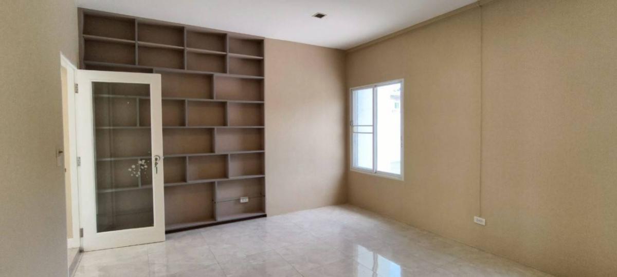 For SaleHouseLadkrabang, Suwannaphum Airport : For Sale House , BURASIRI ONNUT – BANGNA , wide frontage , newly renovated , Dok Mai , Prawet , Bangkok , CX-145561