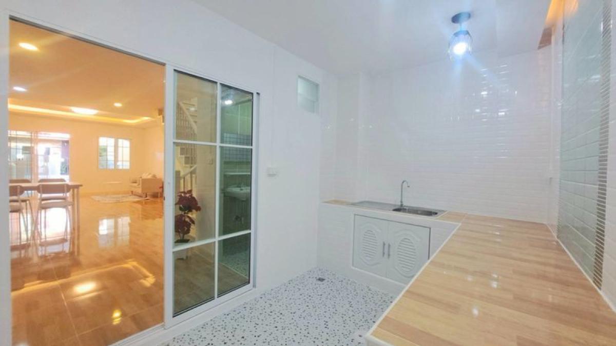 ขายทาวน์โฮมนนทบุรี บางใหญ่ บางบัวทอง : ขายทาวน์เฮ้าส์/ทาวน์โฮม  นันทิชา 2 รีโนเวทใหม่ ไทรน้อย ไทรน้อย นนทบุรี CX-141564