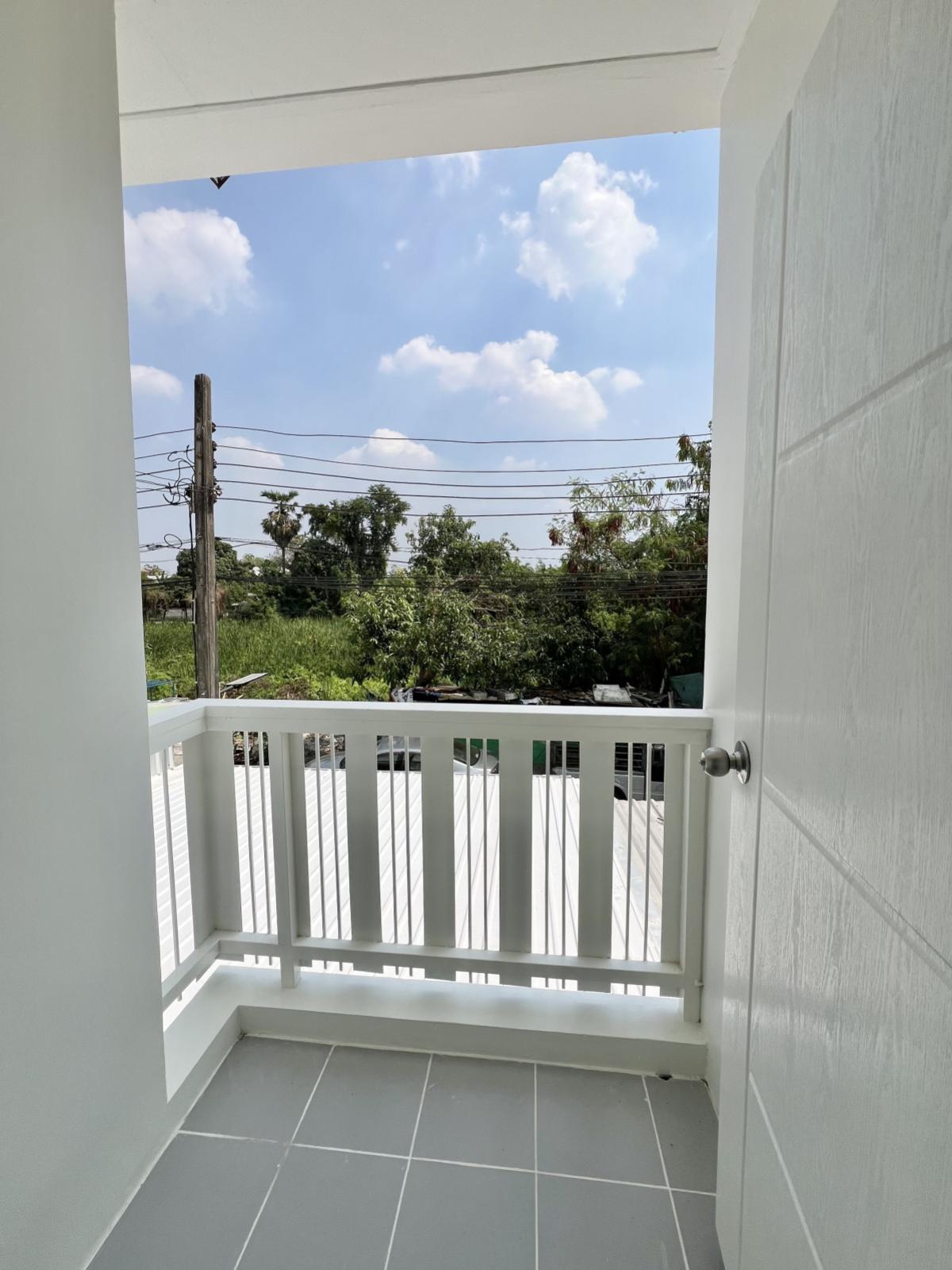 ขายทาวน์โฮมโชคชัย4 ลาดพร้าว71 : ขายทาวน์โฮม สุคนธสวัสดิ์ 24 รีโนเวทใหม่ ลาดพร้าว เขต ลาดพร้าว กรุงเทพ CX-143887