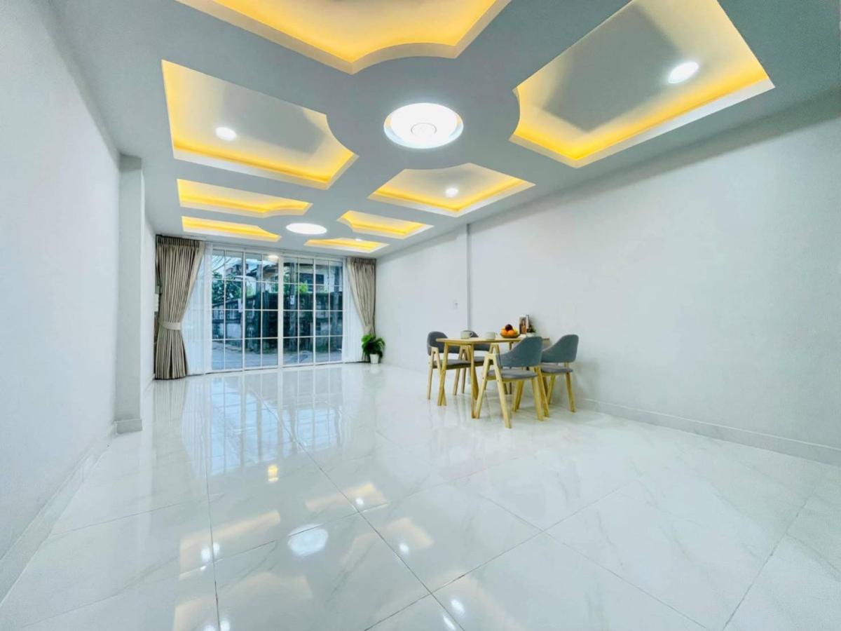 ขายทาวน์โฮมปิ่นเกล้า จรัญสนิทวงศ์ : ขายทาวน์เฮาส์ 3 ชั้น พื้นที่ 150 ตารางเมตร จรัญ46 บางยี่ขัน กรุงเทพมหานคร บางยี่ขัน เขต บางพลัด กรุงเทพ CX-145099