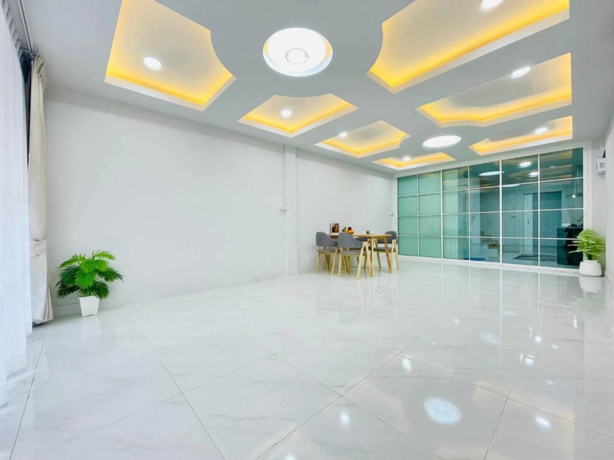 ขายทาวน์โฮมปิ่นเกล้า จรัญสนิทวงศ์ : ขายทาวน์เฮาส์ 3 ชั้น พื้นที่ 150 ตารางเมตร จรัญ46 บางยี่ขัน กรุงเทพมหานคร บางยี่ขัน เขต บางพลัด กรุงเทพ CX-145099