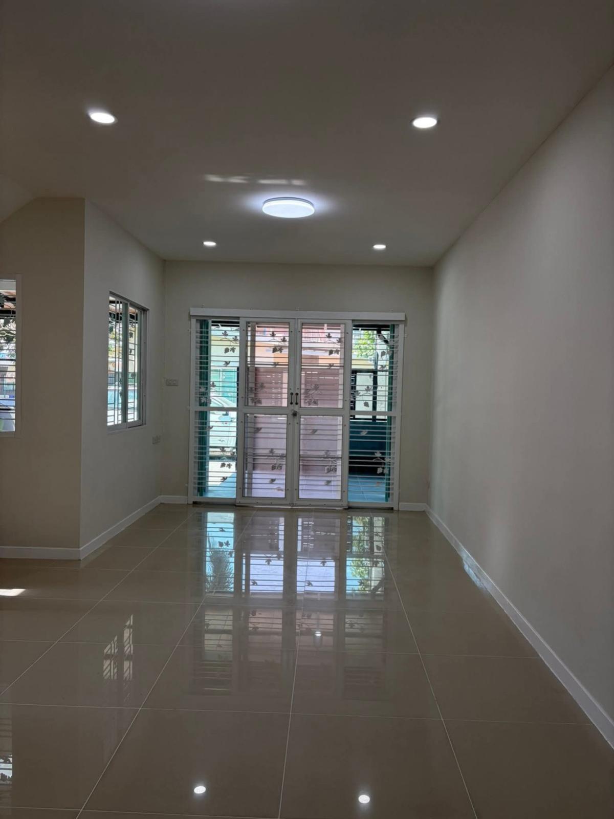 ขายทาวน์โฮมสมุทรปราการ สำโรง : ขายทาวน์เฮ้าส์/ทาวน์โฮม  ภูมิใจนิเวศน์ 3 รีโนเวทใหม่ ในคลองบางปลากด พระสมุทรเจดีย์ สมุทรปราการ CX-145343