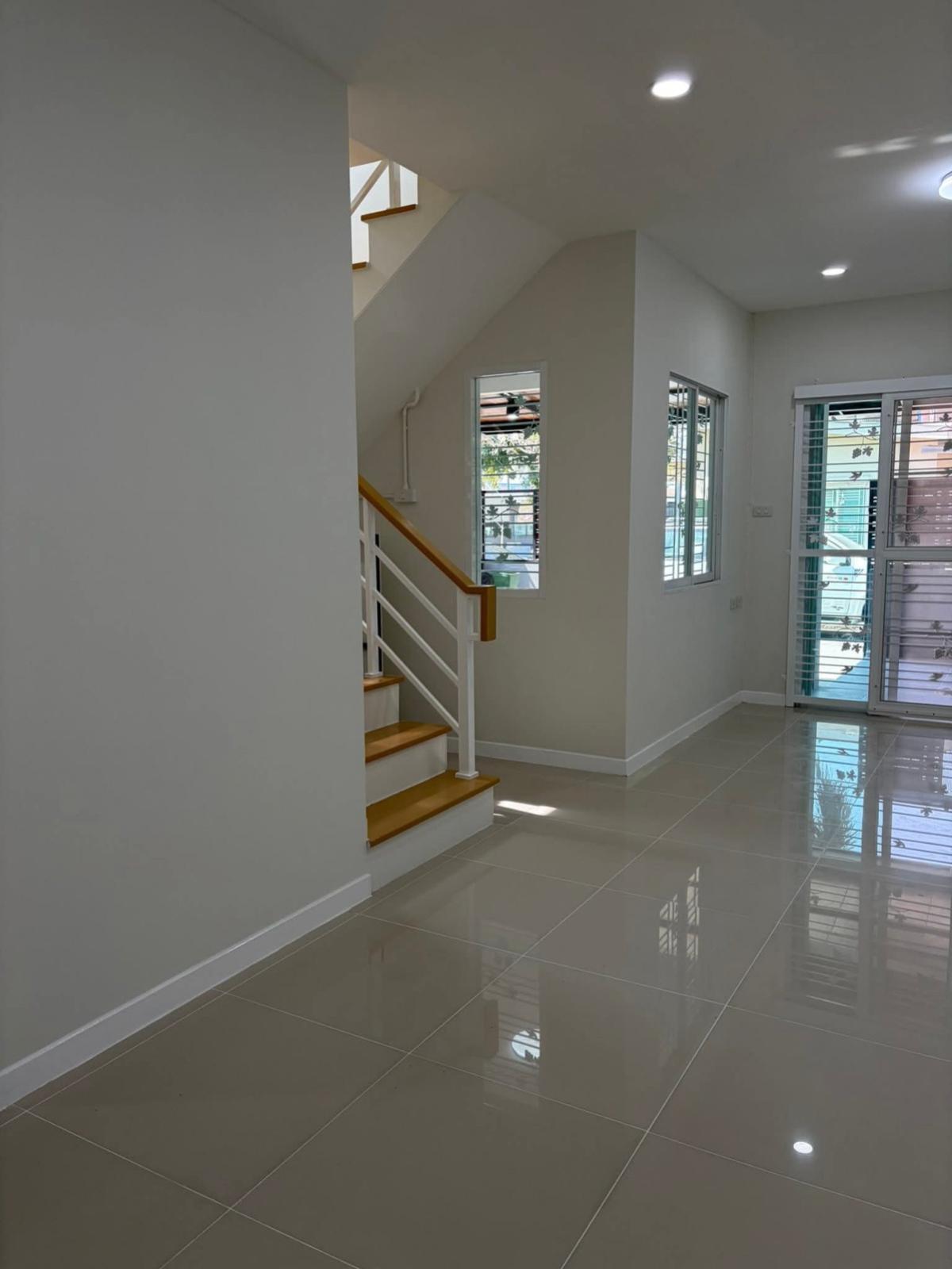 ขายทาวน์โฮมสมุทรปราการ สำโรง : ขายทาวน์เฮ้าส์/ทาวน์โฮม  ภูมิใจนิเวศน์ 3 รีโนเวทใหม่ ในคลองบางปลากด พระสมุทรเจดีย์ สมุทรปราการ CX-145343