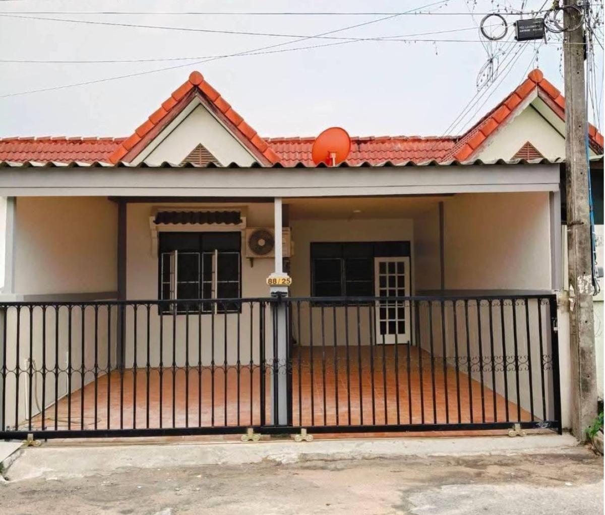 For SaleTownhomePattaya, Bangsaen, Chonburi : For Sale Townhouse/Townhome  , Phrueksachat 7 , wide frontage , newly renovated , Surasak , Si Racha , Chon Buri , CX-145353