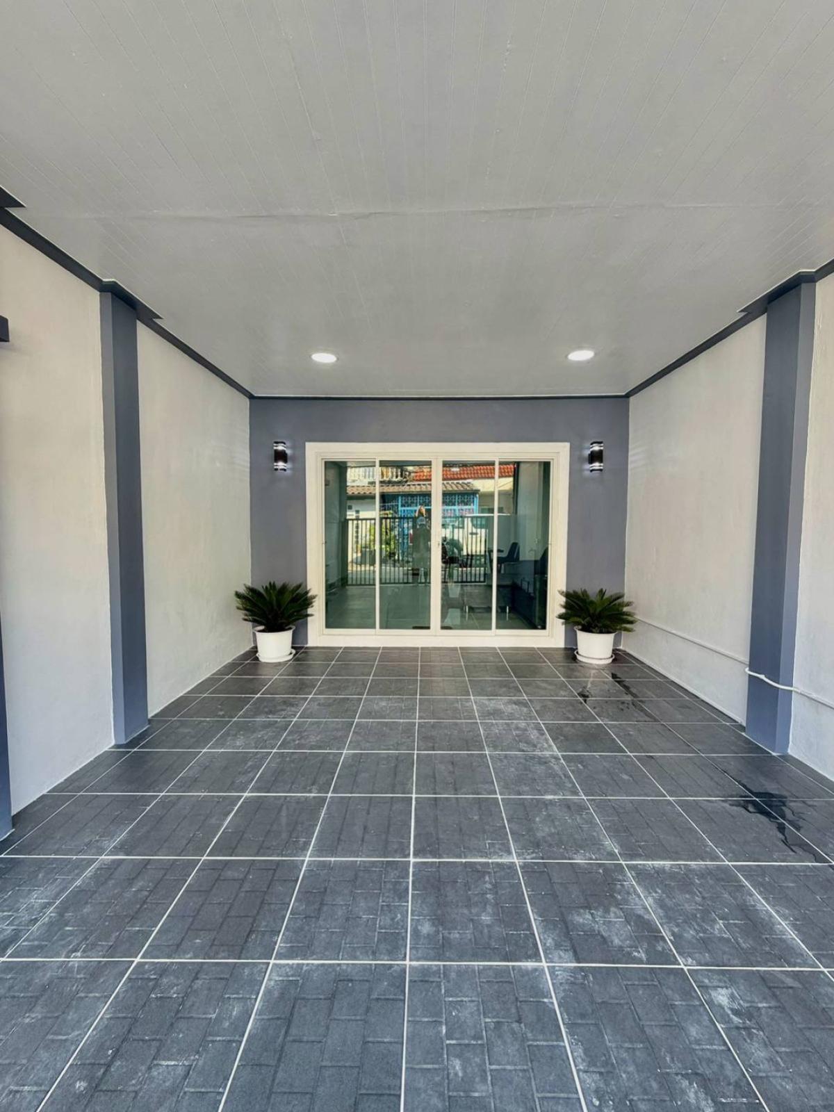 ขายทาวน์โฮมนนทบุรี บางใหญ่ บางบัวทอง : ขายทาวน์เฮ้าส์/ทาวน์โฮม  บ้านศิริวรรณ 1 บางกร่าง เมืองนนทบุรี นนทบุรี CX-124594