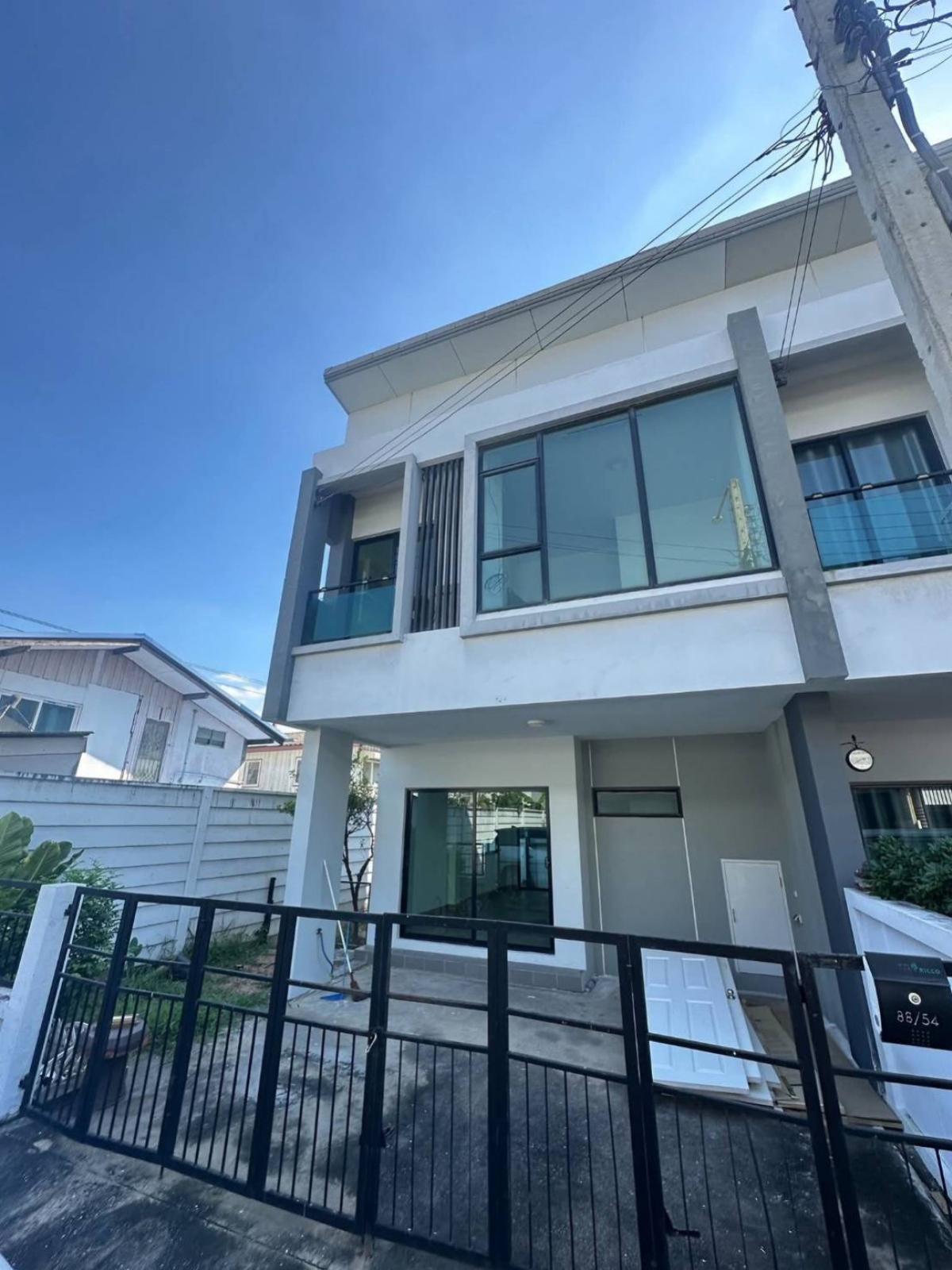 ขายทาวน์โฮมนวมินทร์ รามอินทรา : ขายทาวน์เฮ้าส์/ทาวน์โฮม  เดอะ ริคโค้ ทาวน์ แอท พหลโยธิน - สายไหม สายไหม เขต สายไหม กรุงเทพ CX-144166