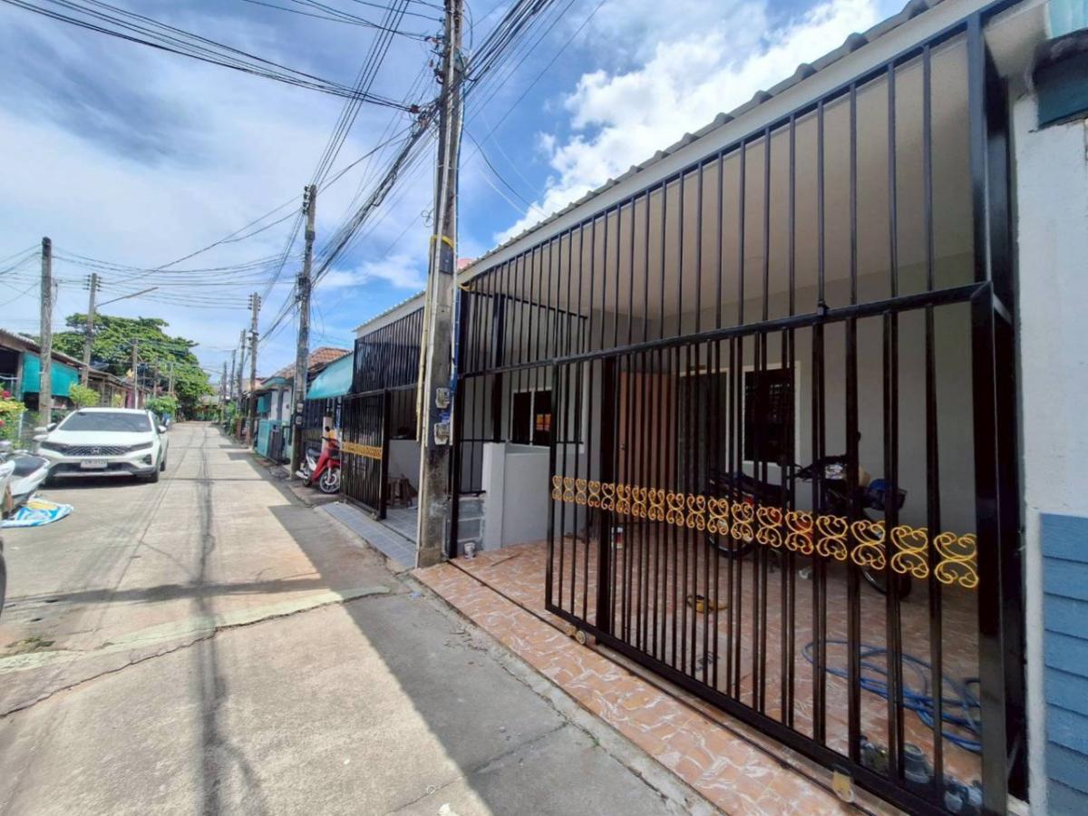 For SaleTownhomePattaya, Bangsaen, Chonburi : For Sale Townhouse, Wang Hin Soi 8. , newly renovated , Surasak , Si Racha , Chon Buri , CX-145315