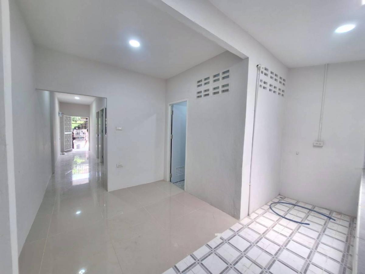 ขายทาวน์โฮมพัทยา บางแสน ชลบุรี สัตหีบ : ขายทาวน์เฮาส์ชั้นเดียว วังหินซอย8 รีโนเวทใหม่ สุรศักดิ์ ศรีราชา ชลบุรี CX-145315