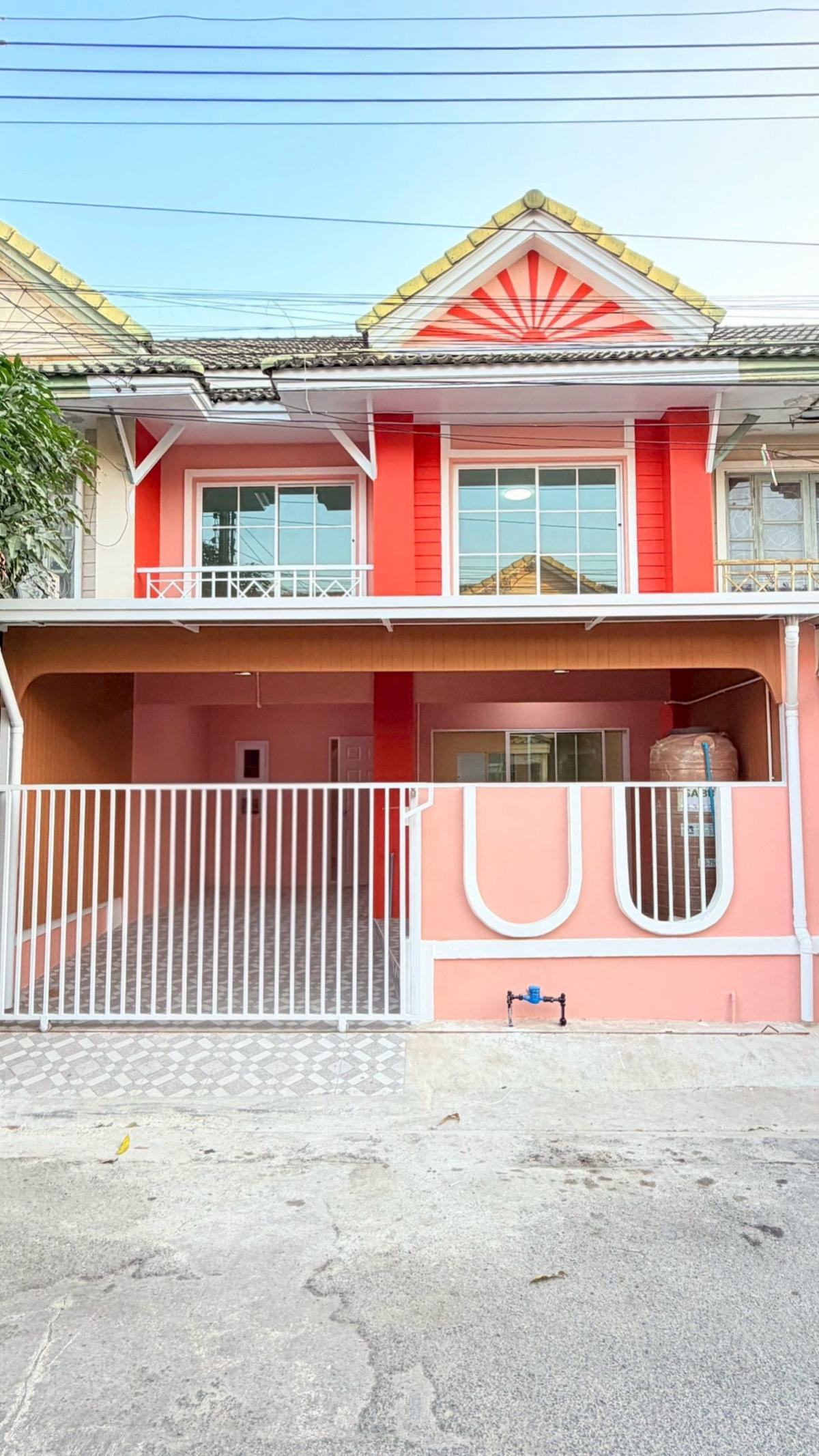 For SaleTownhomePathum Thani,Rangsit, Thammasat : For Sale Townhouse/Townhome  , Pruksa 17 Lam Luk Ka - Khlong 3 , BTS-Khu Khot , Lam Luk Ka , Lam Luk Ka , Pathum Thani , CX-145310