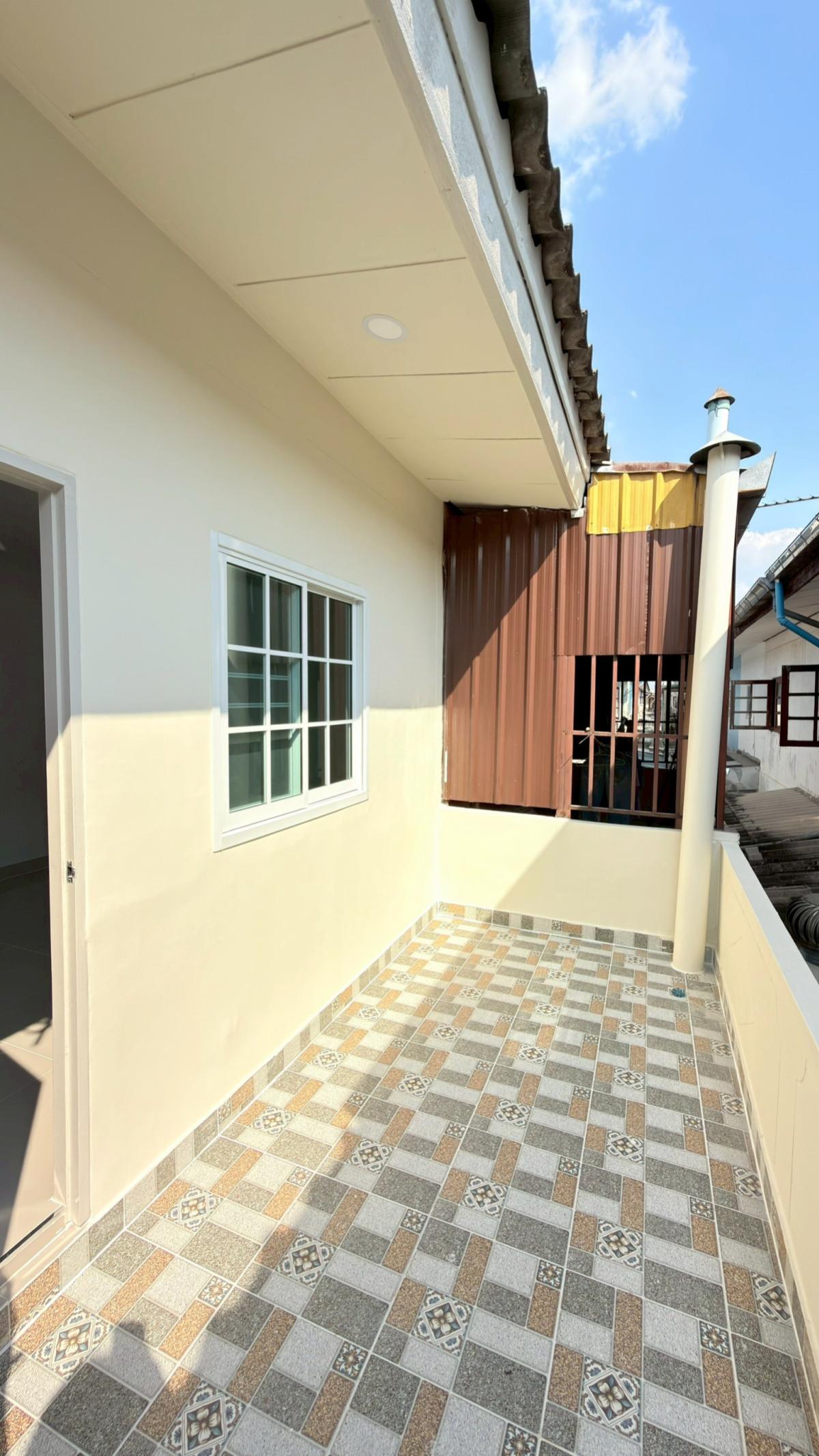 ขายทาวน์โฮมปทุมธานี รังสิต ธรรมศาสตร์ : ขายทาวน์เฮ้าส์/ทาวน์โฮม  บ้านแอร์วิลล่า คูคต ลำลูกกา ปทุมธานี CX-144365