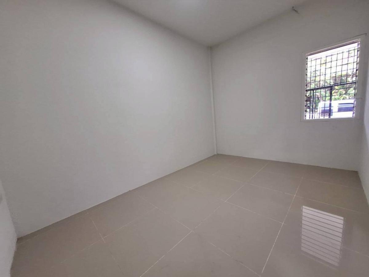 For SaleTownhomePattaya, Bangsaen, Chonburi : For Sale Townhouse, Wang Hin Soi 8. , newly renovated , Surasak , Si Racha , Chon Buri , CX-145279