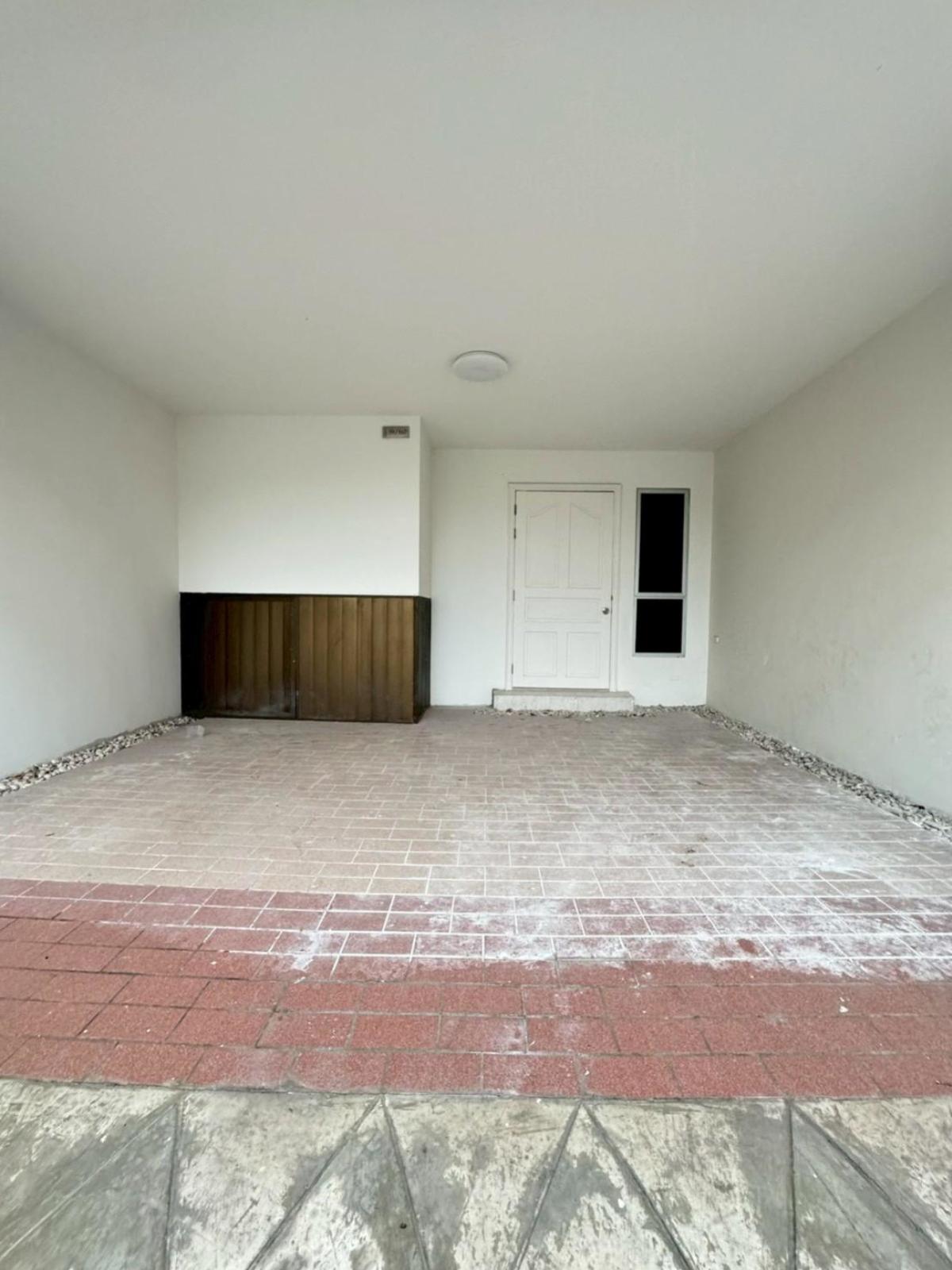 ขายทาวน์โฮมสมุทรปราการ สำโรง : ขายทาวน์เฮ้าส์/ทาวน์โฮม  บ้านกลางเมือง บริติช ทาวน์ ศรีนครินทร์ ห้องมุม MRT-ศรีลาซาล (สายสีเหลือง) บางพลี บางแก้ว สมุทรปราการ CX-144130