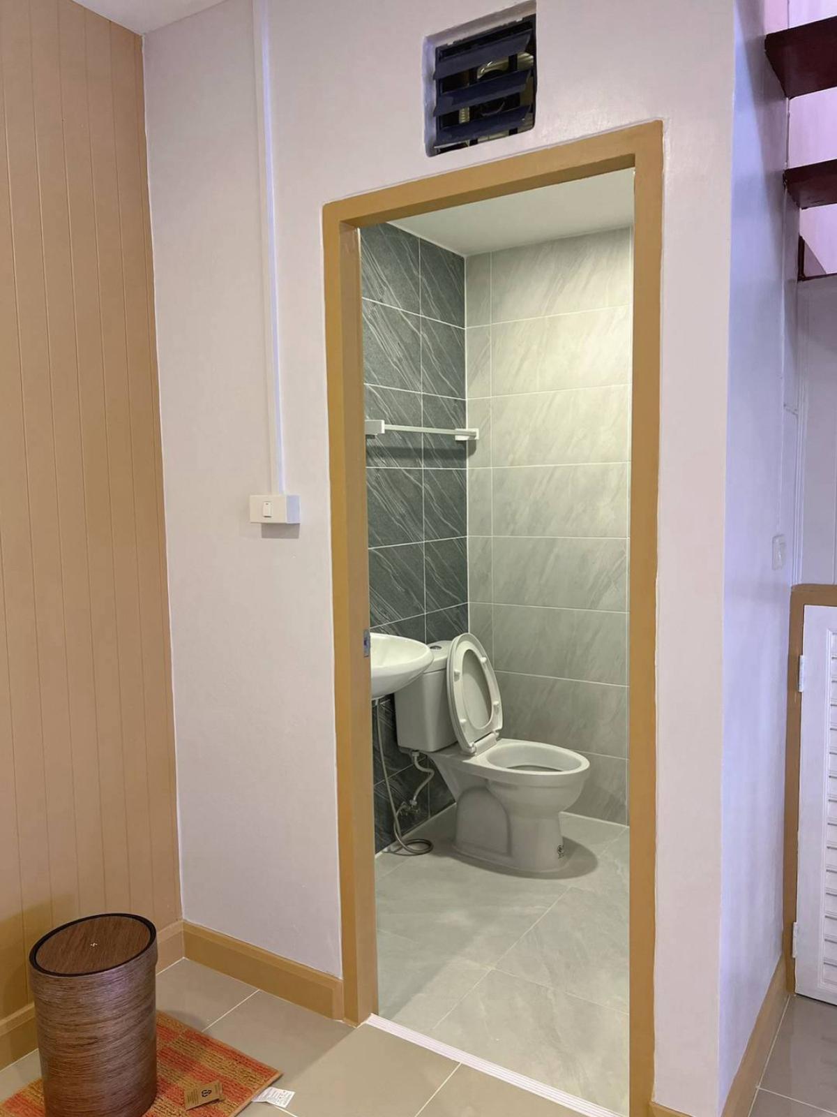 ขายทาวน์โฮมนนทบุรี บางใหญ่ บางบัวทอง : ขายทาวน์เฮ้าส์/ทาวน์โฮม  บ้านบุศรินทร์ จันทร์ทองเอี่ยม รีโนเวทใหม่ MRT-บางพลู บางรักพัฒนา บางบัวทอง นนทบุรี CX-145233