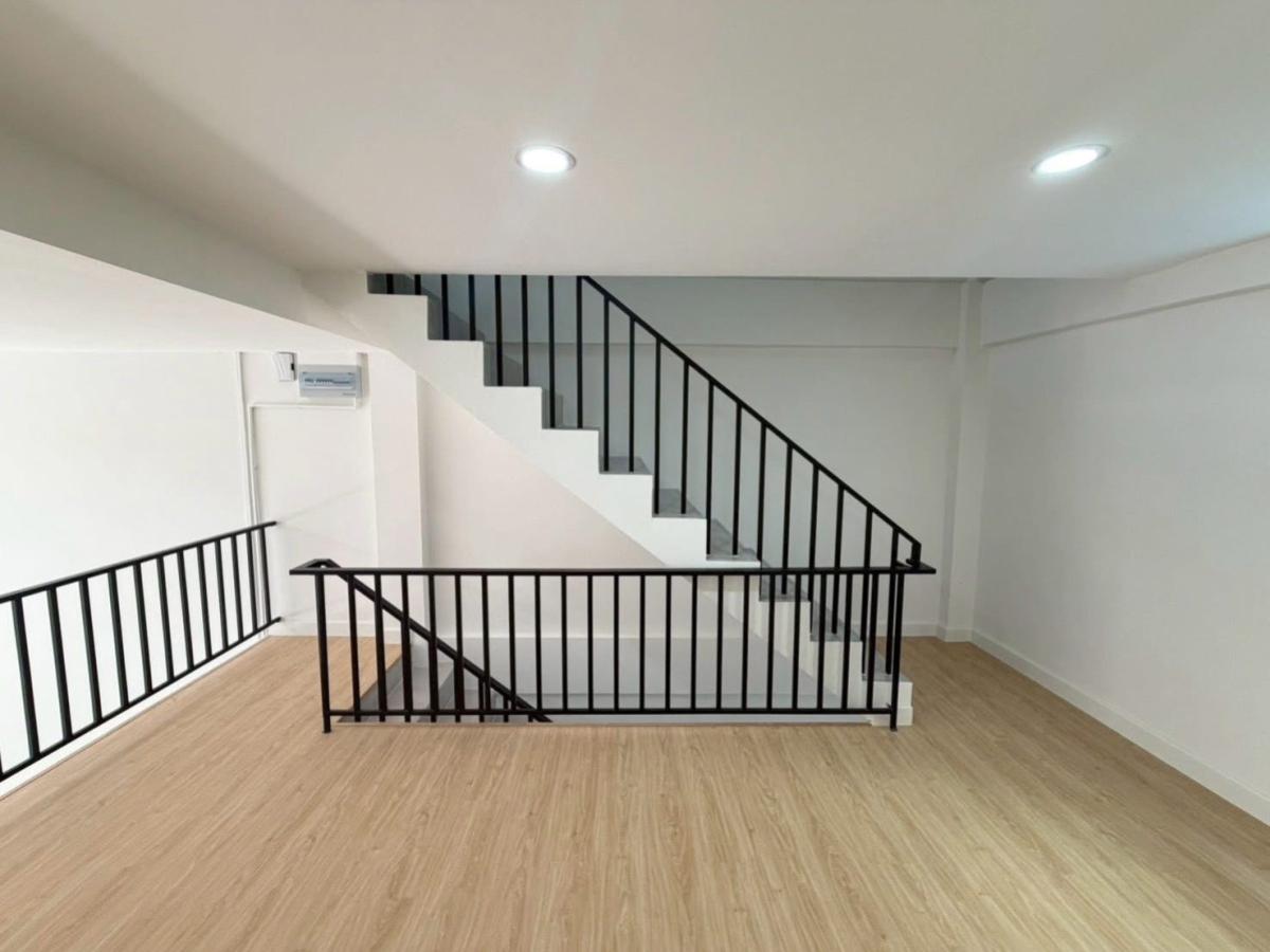 For SaleShop HouseRathburana, Suksawat : For Sale  3.5-storey commercial building, Suksawat78  ,Samutprakarn , newly renovated , Bang Chak , Phra Pradaeng , Samut Prakarn , CX-142171