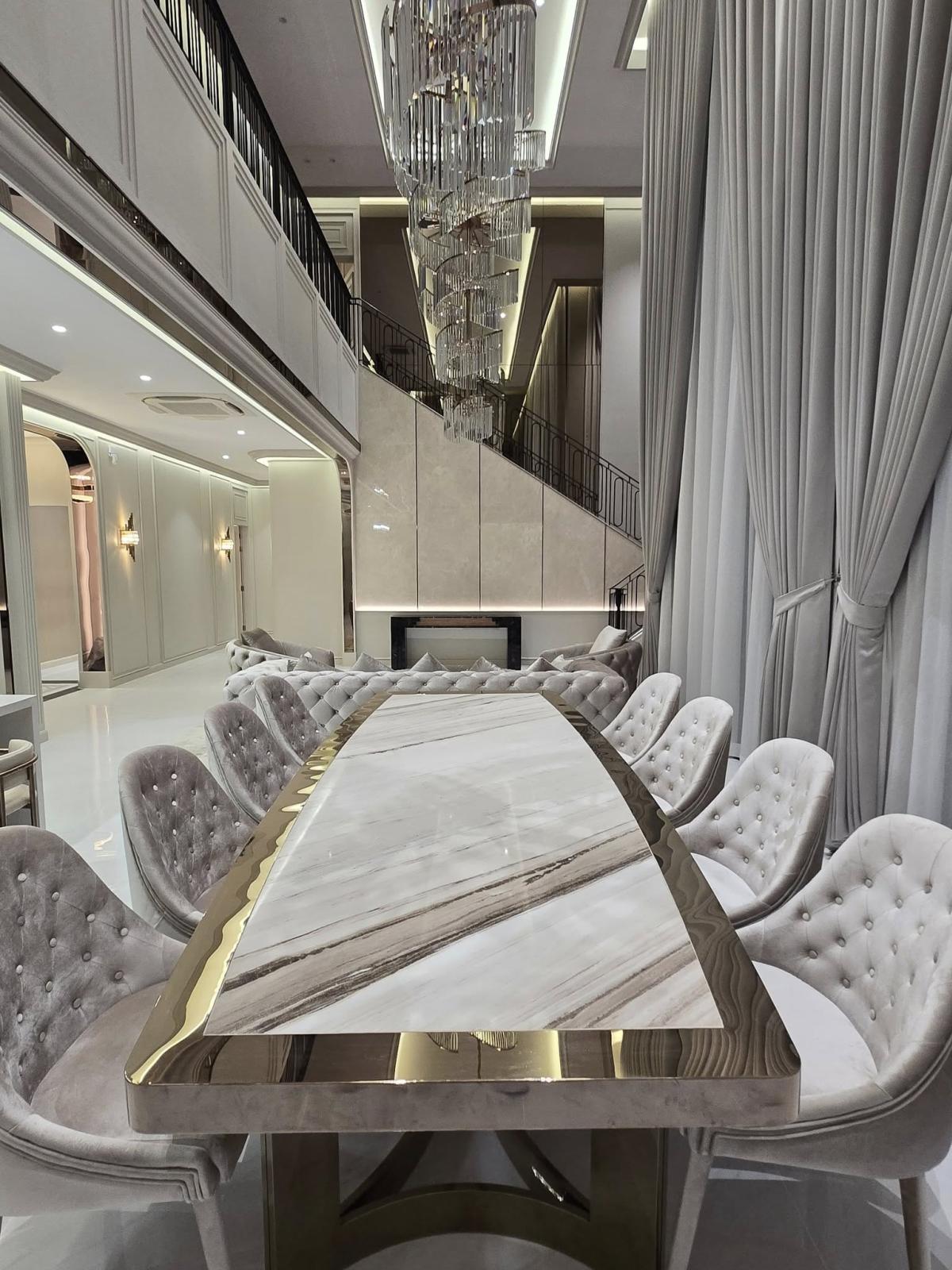 ขายบ้านพัฒนาการ ศรีนครินทร์ : 03/04/2026, บ้านหรู Narasiri Krungthep Kreetha 4 ห้องนอน พื้นที่กว้างขวาง ใกล้เมือง 
โอกาสทอง บ้านใหม่ Luxury Collection พร้อมสวนสไตล์ Central Park พร้อมเช่า 450,000 บาท/เดือน 0642748883