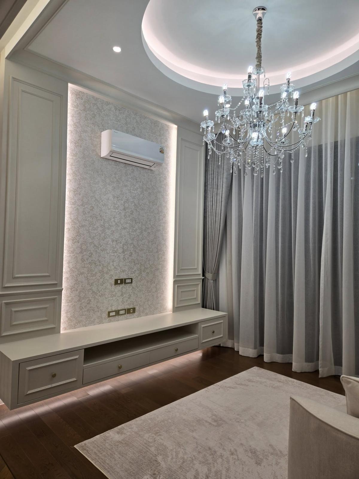 ขายบ้านพัฒนาการ ศรีนครินทร์ : 03/04/2026, บ้านหรู Narasiri Krungthep Kreetha 4 ห้องนอน พื้นที่กว้างขวาง ใกล้เมือง 
โอกาสทอง บ้านใหม่ Luxury Collection พร้อมสวนสไตล์ Central Park พร้อมเช่า 450,000 บาท/เดือน 0642748883