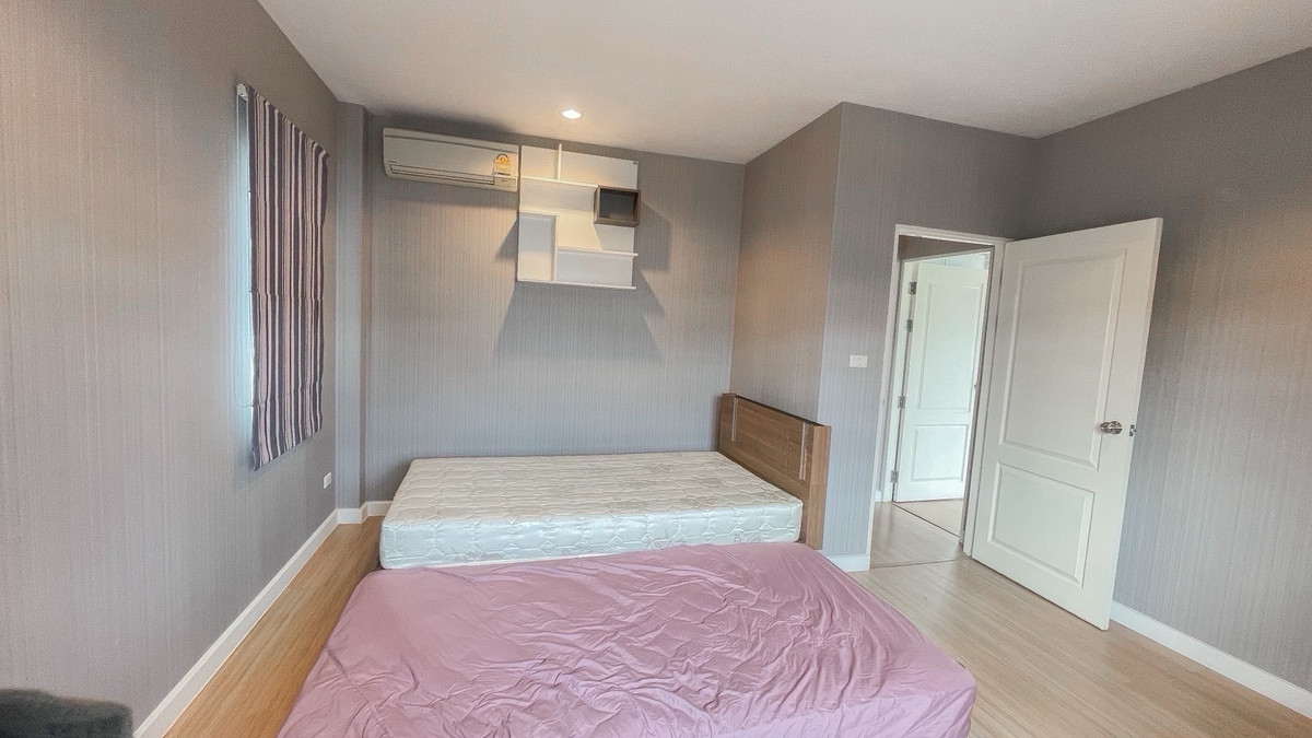 ให้เช่าบ้านพัฒนาการ ศรีนครินทร์ : ให้เช่าบ้านเดี่ยว Nirvana beyond lite rama-9 ( เนอวานา บียอนด์ ไลท์ พระราม 9 )
🛏️ 3 ห้องนอน 🛁 3 ห้องน้ำ 🚗 2 ที่จอดรถ ขนาด 59 ตรว. พื้นที่ใช้สอย 225 ตรม. ✨ ราคา 45,000 บาท ✨ 
