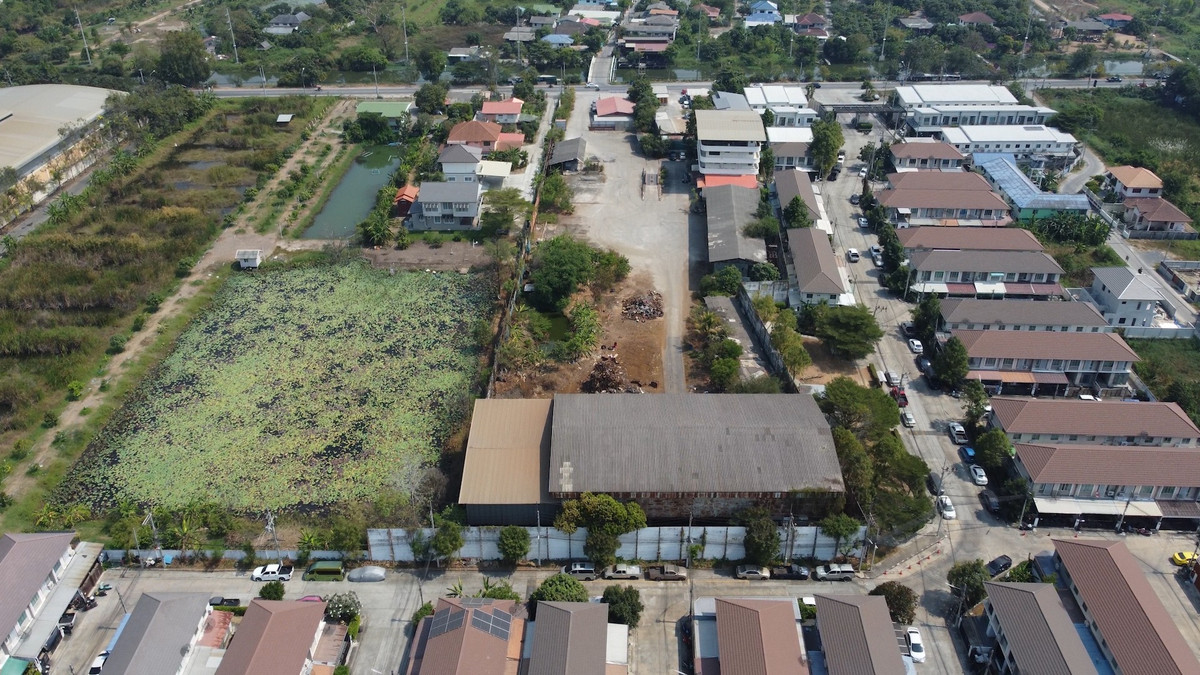 For SaleFactoryPathum Thani,Rangsit, Thammasat : Land for sale 7 rai with buildings.