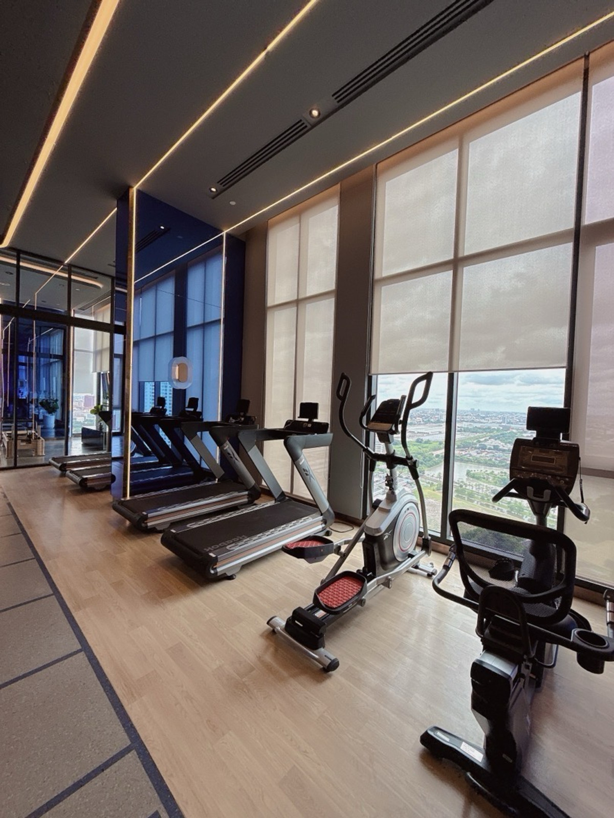 ขายคอนโดพระราม 9 เพชรบุรีตัดใหม่ RCA : 𝐓𝐇𝐄 𝐁𝐀𝐒𝐄 𝐑𝐀𝐌𝐀𝟗 𝐅𝐫𝐞𝐞 เงินดาวน์ 𝐎 บาท ผ่อนสบายๆ 𝟖,𝟗𝟎𝟎/เดือน ฟรีเฟอร์นิเจอร์ ฟรีทุกค่าใช่จ่าย ผ่อนตรงโครงการ 