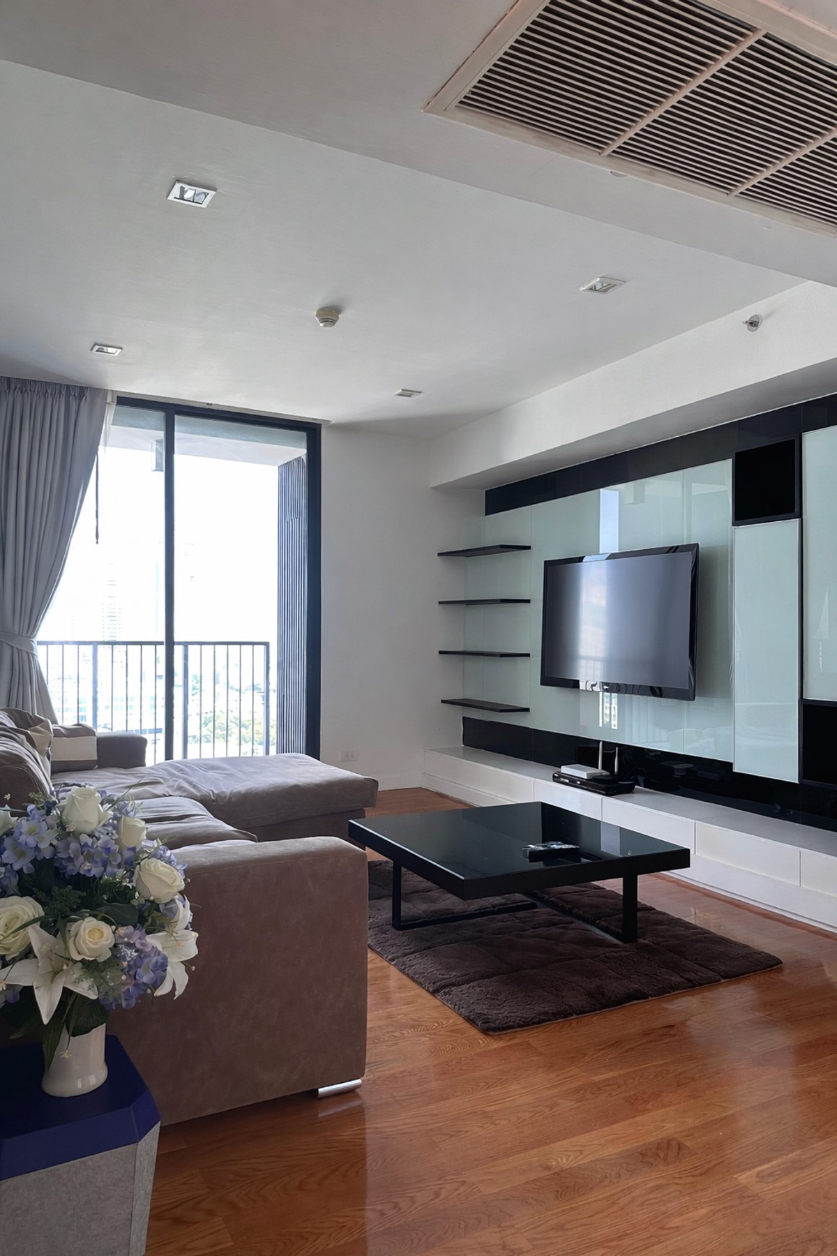 ขายคอนโดสุขุมวิท อโศก ทองหล่อ : ขายคอนโด The Alcove Thonglor 10 เฟอร์นิเจอร์บิ้วอินครบทุกห้อง พร้อมเข้าอยู่