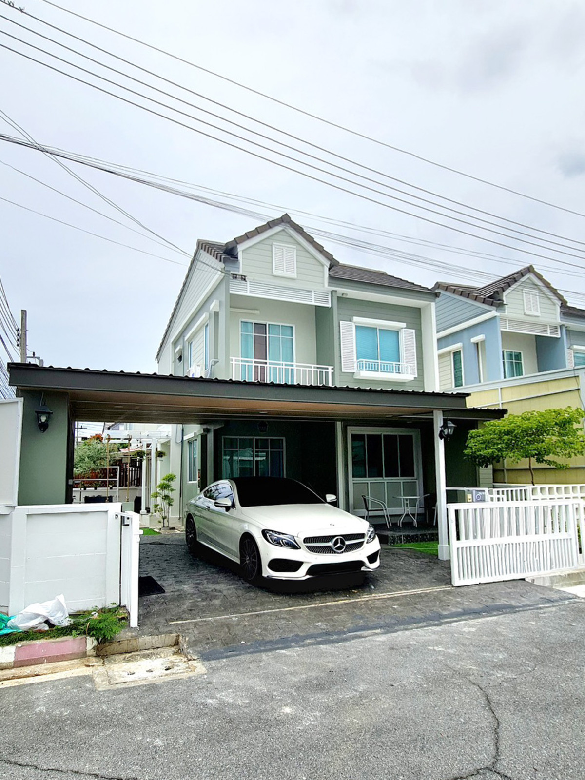 For RentTownhomeSamut Prakan,Samrong : The Village Bangna KM.10 / 3 Bedrooms (For Rent), The Village Bangna KM.10 / 3 Bedrooms (FOR RENT) YOK030