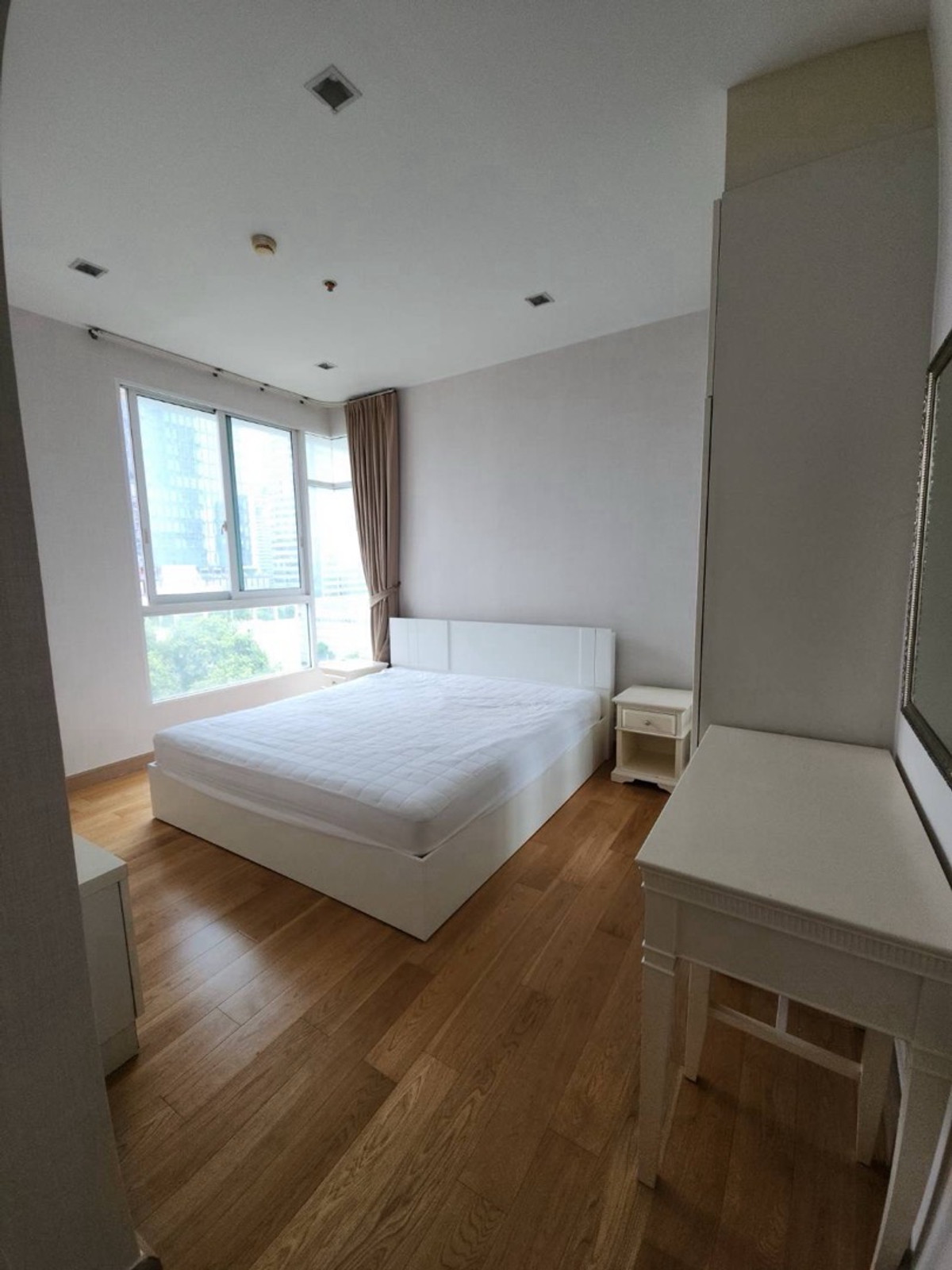 ให้เช่าคอนโดสาทร นราธิวาส : ให่เช่า Ivy Sathorn 10 ☎️ 0912322009