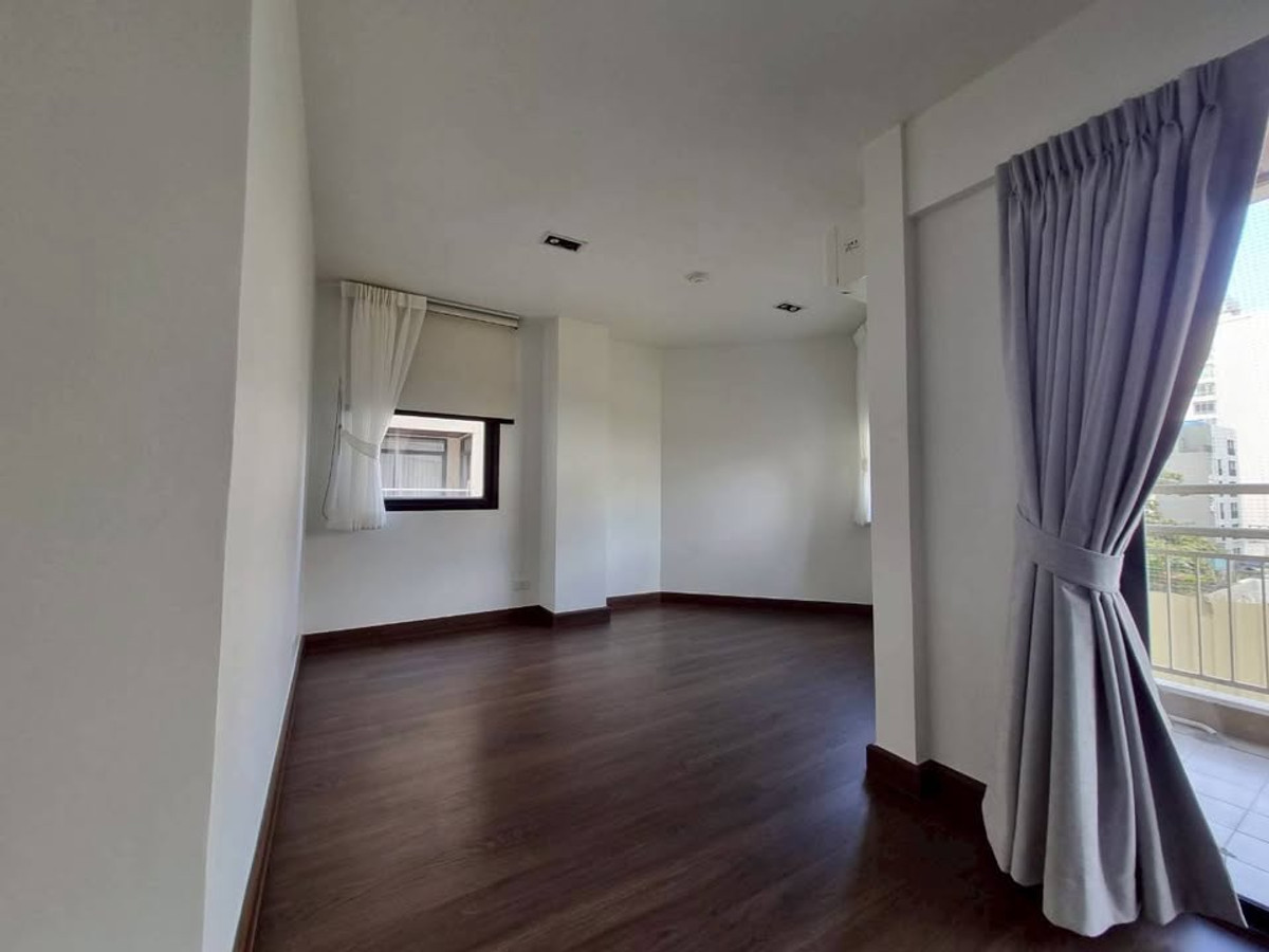 ขายคอนโดสีลม ศาลาแดง บางรัก : 🏠✨ กรีนพอยท์ สีลม | ขายคอนโด 2 ห้องนอน (HBH-ST-143)