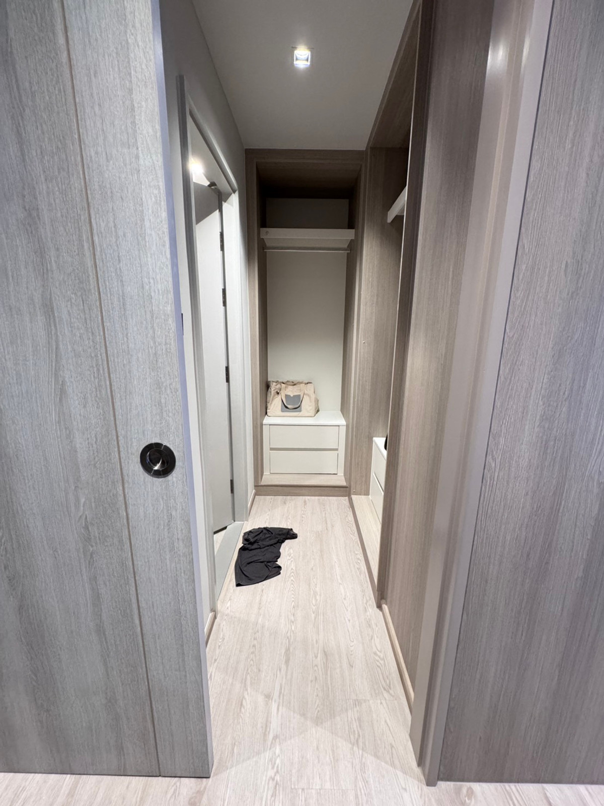 ให้เช่าคอนโดวงเวียนใหญ่ เจริญนคร : Reference Sathorn, ติด BTS Wongwianyai, ว่างพร้อมให้เช่า , ห้องใหม่ 