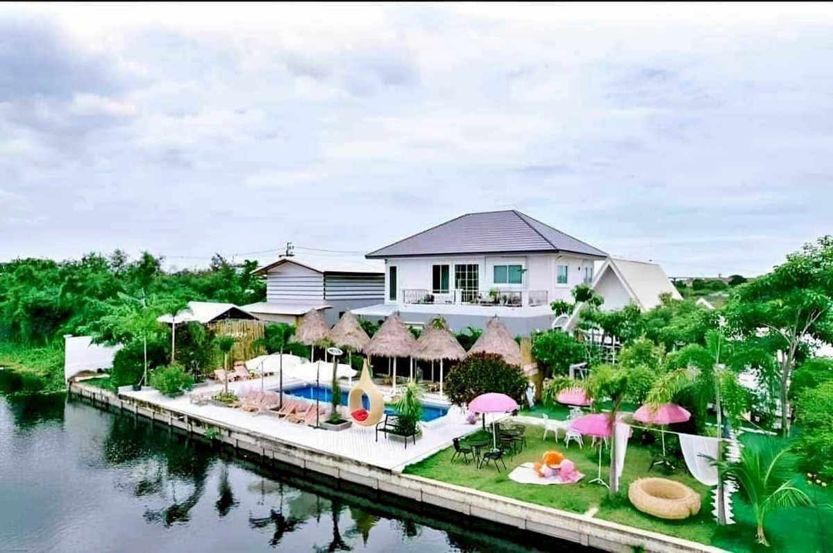 For RentHouseThaphra, Talat Phlu, Wutthakat : LTH14336 – House / Pool Villa for Rent | Ekkachai Lake Ville | Land 286 sq.wah | Usable Area 288 sqm | 4 Beds 3 Baths | Near BTS Wutthakat | 150K/Month | House with swimming pool for rent Ekkachai Lake Ville