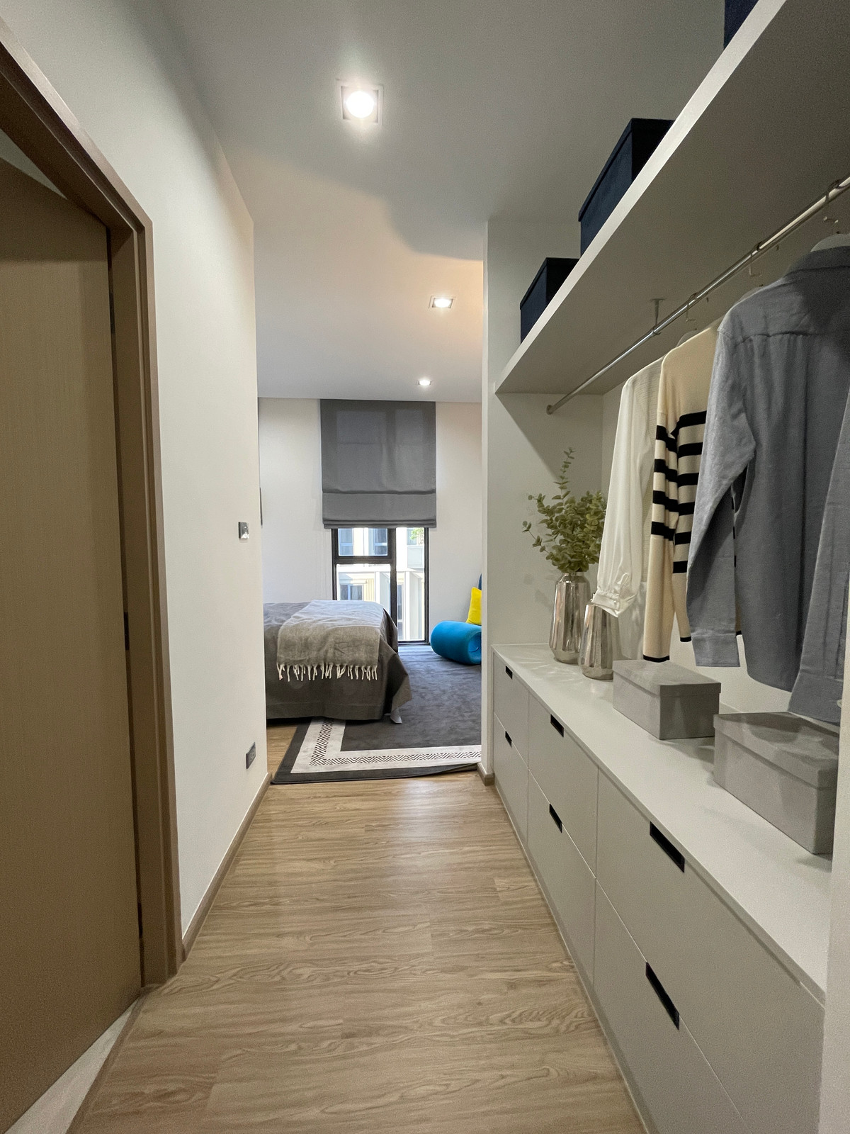 ขายทาวน์โฮมลาดพร้าว101 แฮปปี้แลนด์ : ขาย THER ลาดพร้าว 93 ทาวน์โฮม Luxury 3.5 ชั้น ใกล้รถไฟฟ้าเพียง 650 ม. โดดเด่น ฟังก์ชันครบ พร้อม Double Volume สูงโปร่ง และส่วนกลางระดับโรงแรม 5 ดาว