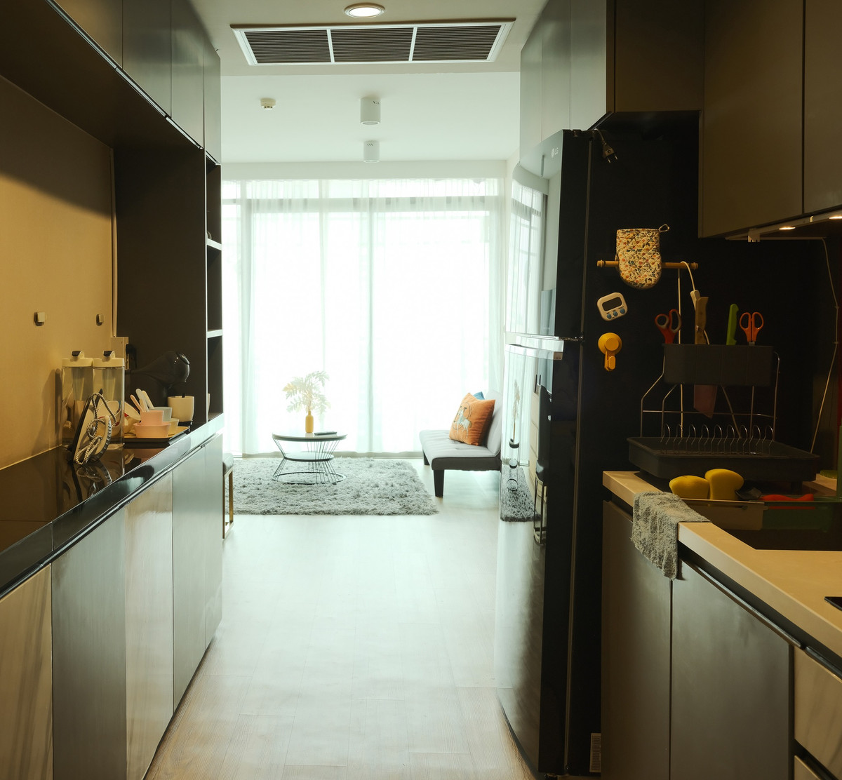 ขายคอนโดสีลม ศาลาแดง บางรัก : 🏠✨ ไซมิส สุรวงศ์ | ขายคอนโด 3 ห้องนอน (HBH-ST-146)