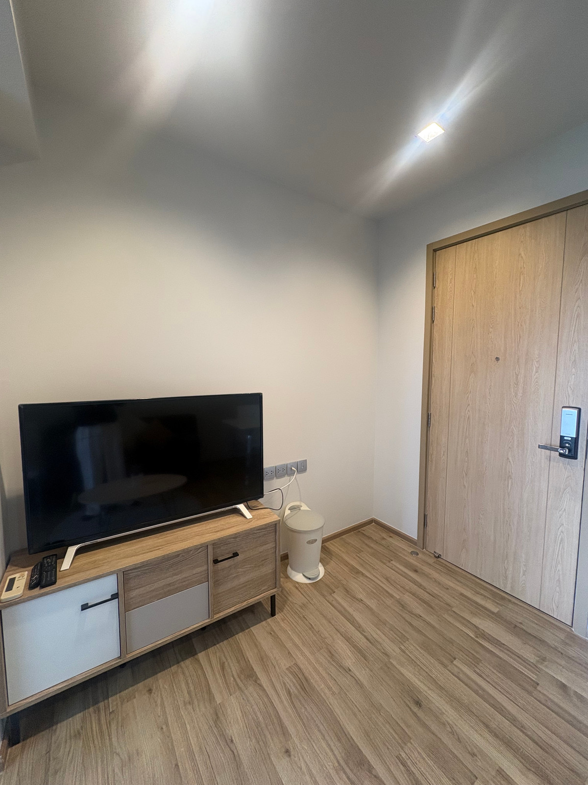 ให้เช่าคอนโดสะพานควาย จตุจักร : ⚡️ถูกที่สุดวิวสวน⚡️The line jatujuk mohchit 35 Sqm Size ใหญ่วิวสวน สัญญา 1 ปี 20,000 🔥สนใจติดต่อพัตเตอร์ 0928895628 ⚡️Line: plustor_ss