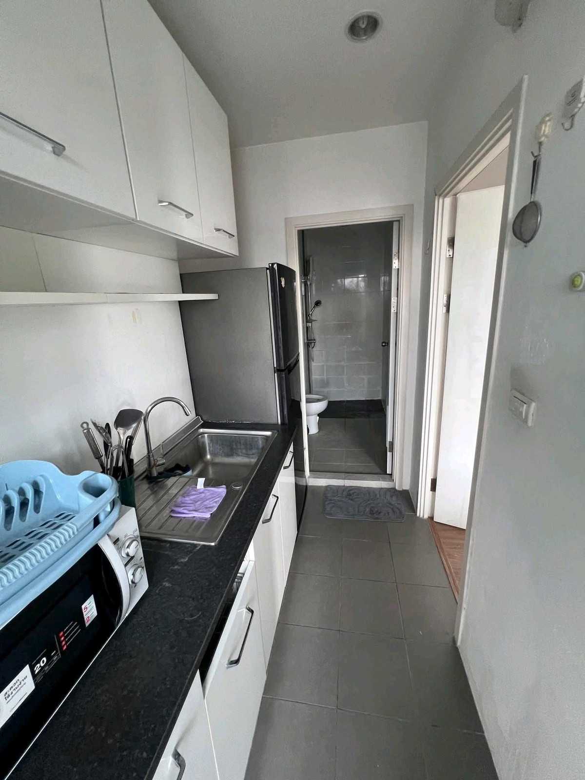 For RentCondoPinklao, Charansanitwong : ✨ High floor luxury condo The view of the Chao Phraya River is mesmerizingly beautiful and has a resort feel!