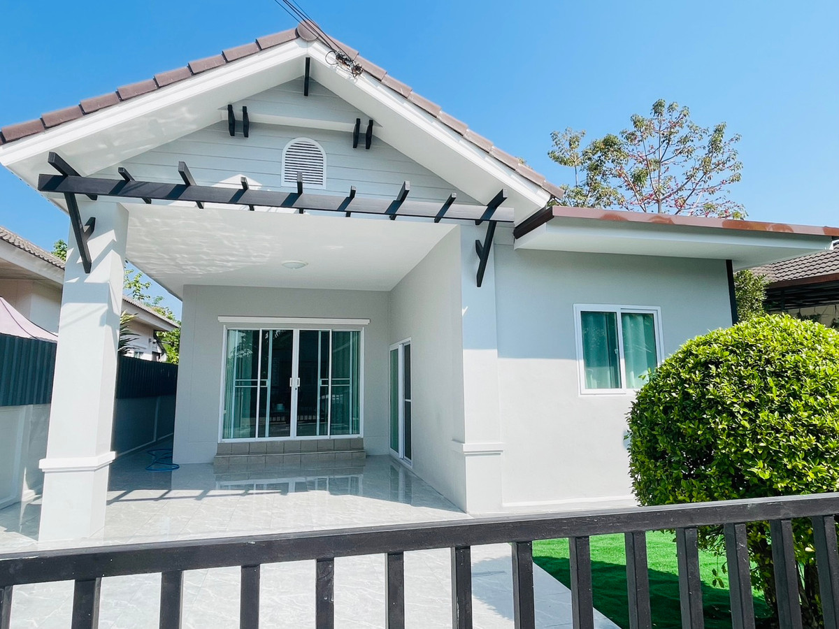 ให้เช่าบ้านเชียงใหม่ : 🌄Hot Price / Only 18,000 Baht ..... ดีญ่าหางดงสวยวิวภูเขา ให้เช่าติดทรัพย์ตรงกับเจ้าของ | มีสวน + สระว่ายน้ำ + ฟิตเนส