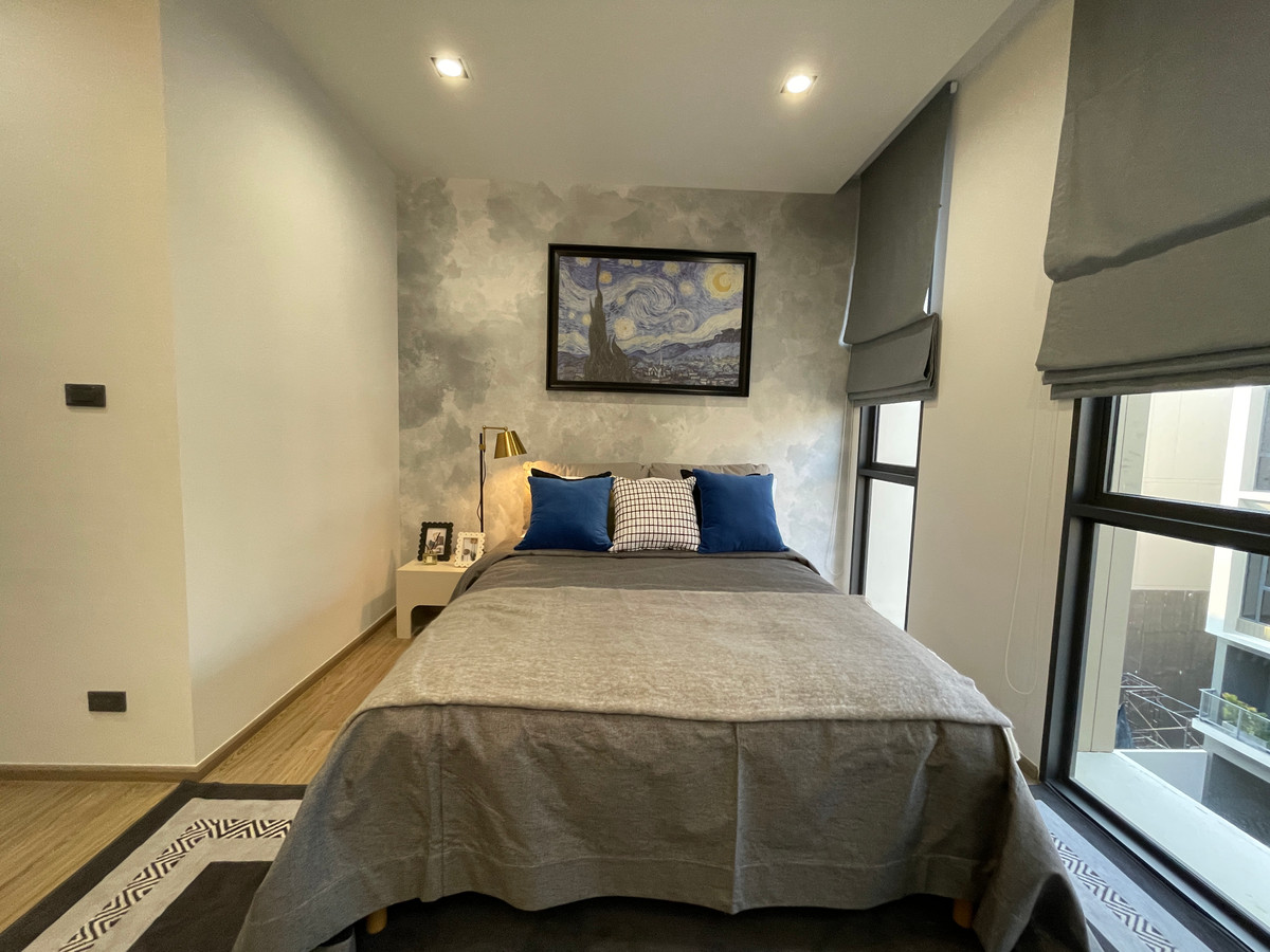 ขายทาวน์โฮมลาดพร้าว101 แฮปปี้แลนด์ : ขาย THER ลาดพร้าว 93 ทาวน์โฮม Luxury 3.5 ชั้น ใกล้รถไฟฟ้าเพียง 650 ม. โดดเด่น ฟังก์ชันครบ พร้อม Double Volume สูงโปร่ง และส่วนกลางระดับโรงแรม 5 ดาว