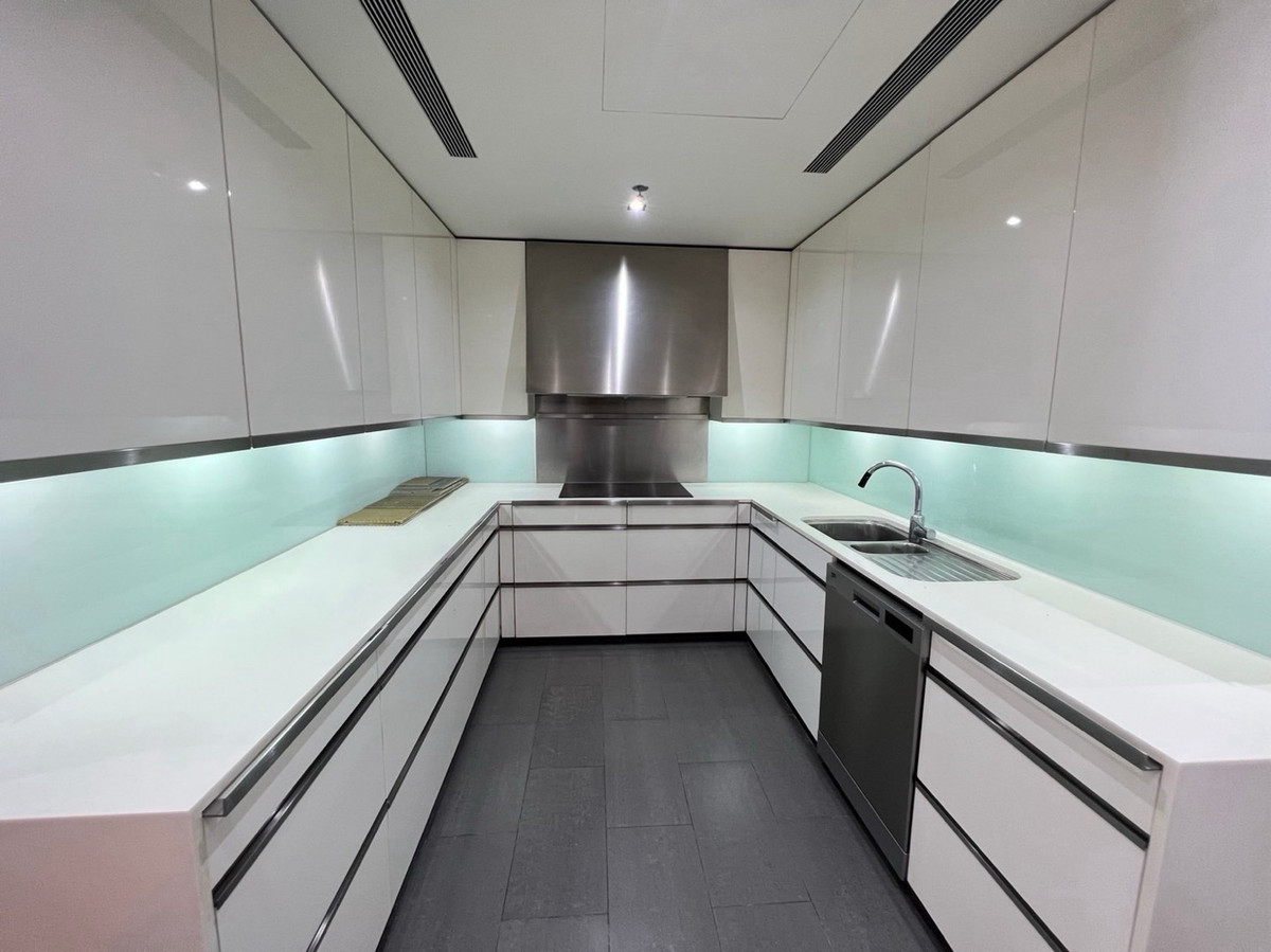 For RentCondoSathorn, Narathiwat : For rent: The Met ☎️ 0912322009