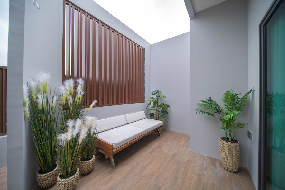 ให้เช่าบ้านพระราม 9 เพชรบุรีตัดใหม่ RCA : ให้เช่าทาวน์เฮาส์ 89 Residence Ratchada-Rama 9 4ชั้น 4ห้องนอน ตกแต่งสวย เฟอร์นิเจอร์ครบ ใกล้ SISB International School