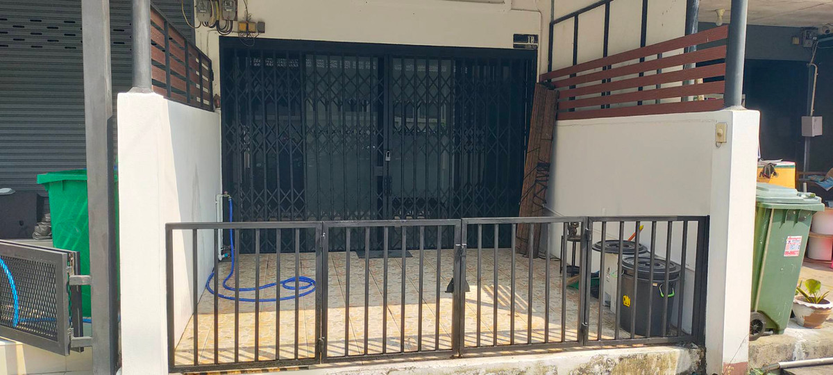 Shop HouseBang kae, Phetkasem : For sale/rent, 3-story commercial building, Phetkasem 38, next to Siam University.