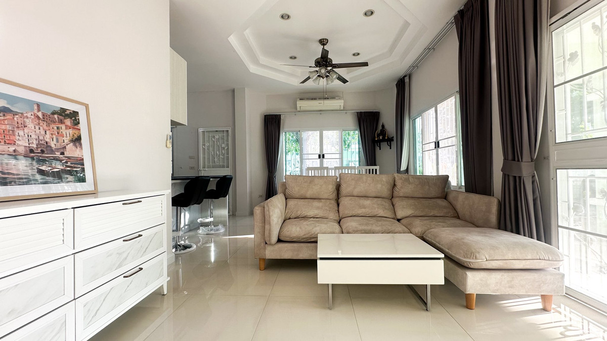 ให้เช่าบ้านพัทยา บางแสน ชลบุรี สัตหีบ : ให้เช่าบ้านเดี่ยวหลังมุม 62 ตรารางวา 3 ห้องนอน 2 ห้องน้ำ ใกล้โรงเรียนนานาชาติรีเจ้นท์ พัทยา | 30,000 / เดือน 